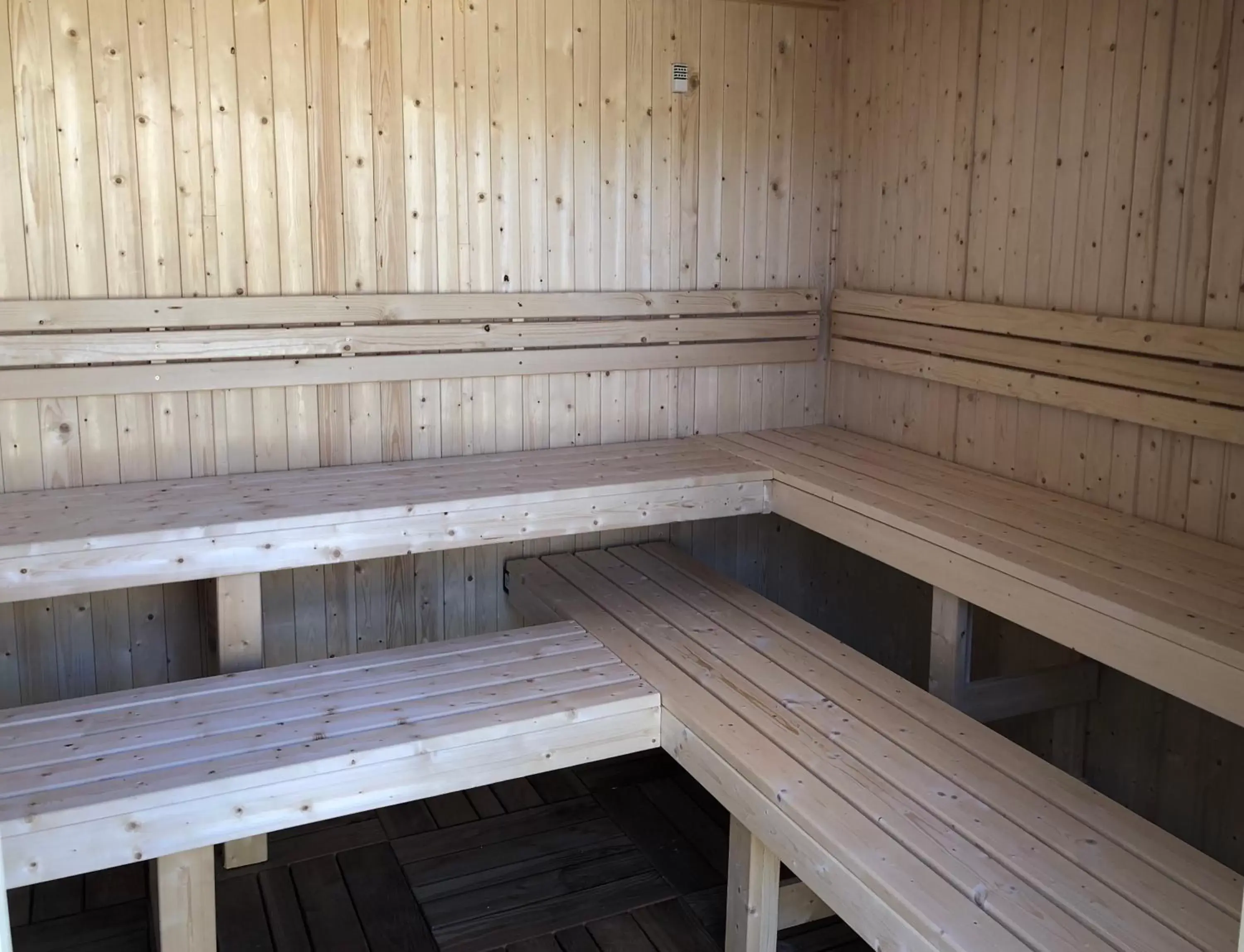 Sauna in Le Diana Hôtel & Spa NUXE