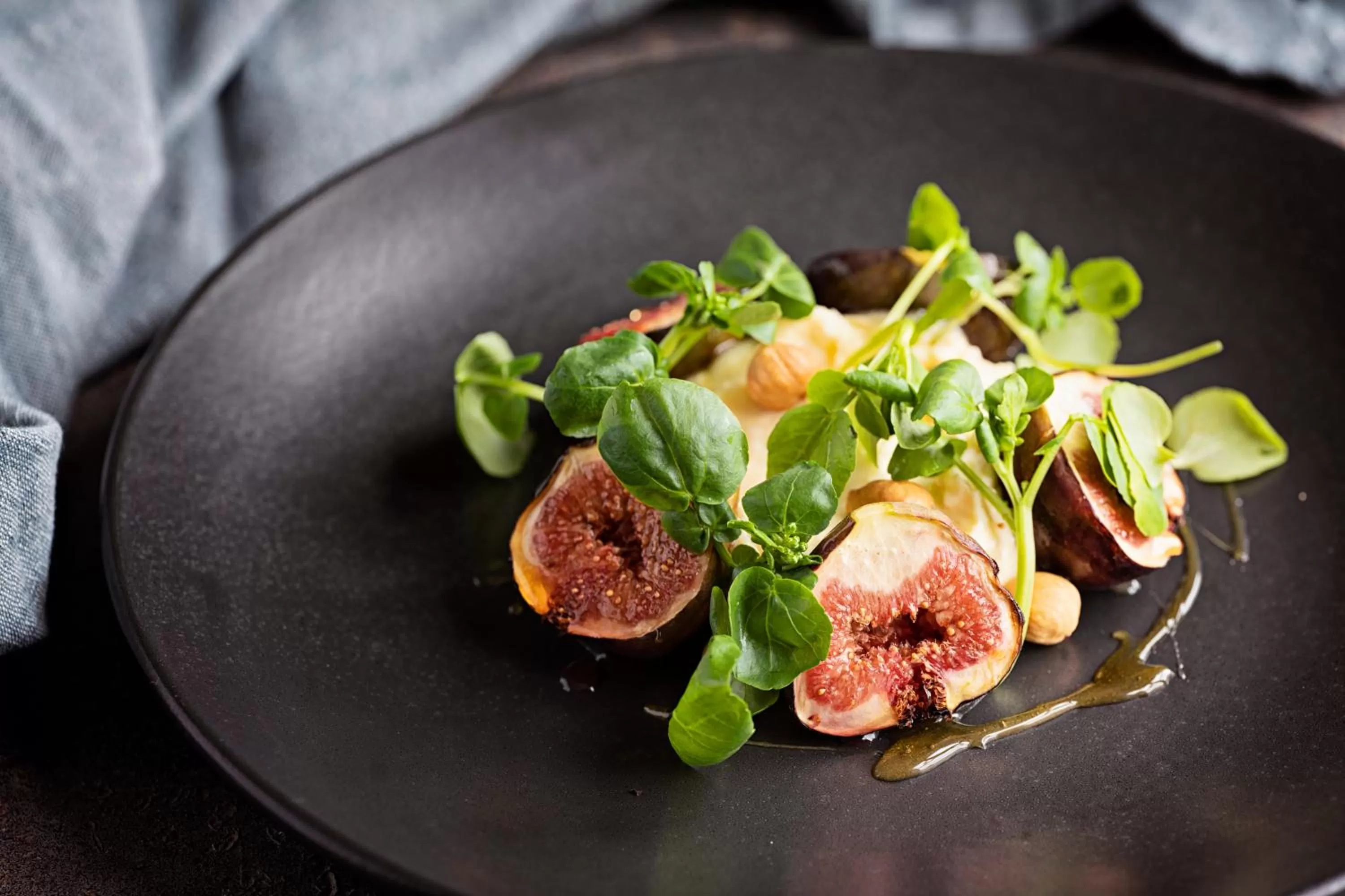 Food and drinks in Mount Pleasant Hotel