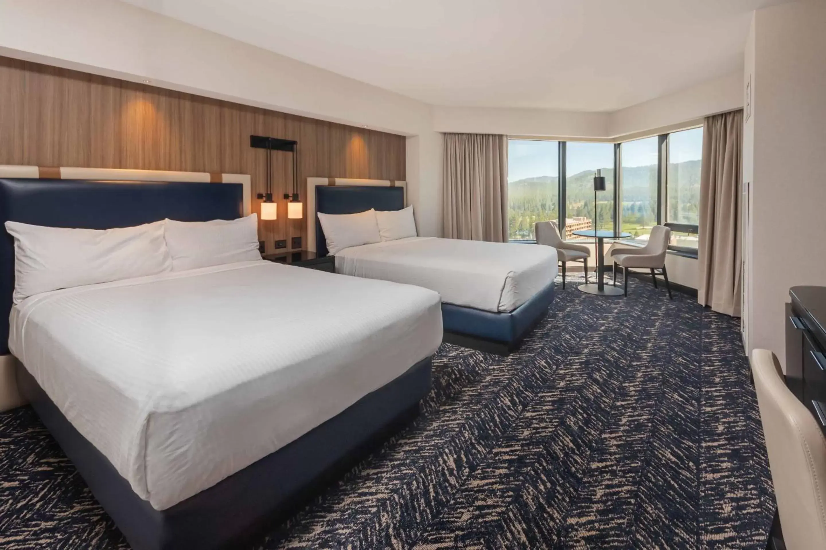 Bedroom, Bed in Harveys Lake Tahoe Hotel & Casino