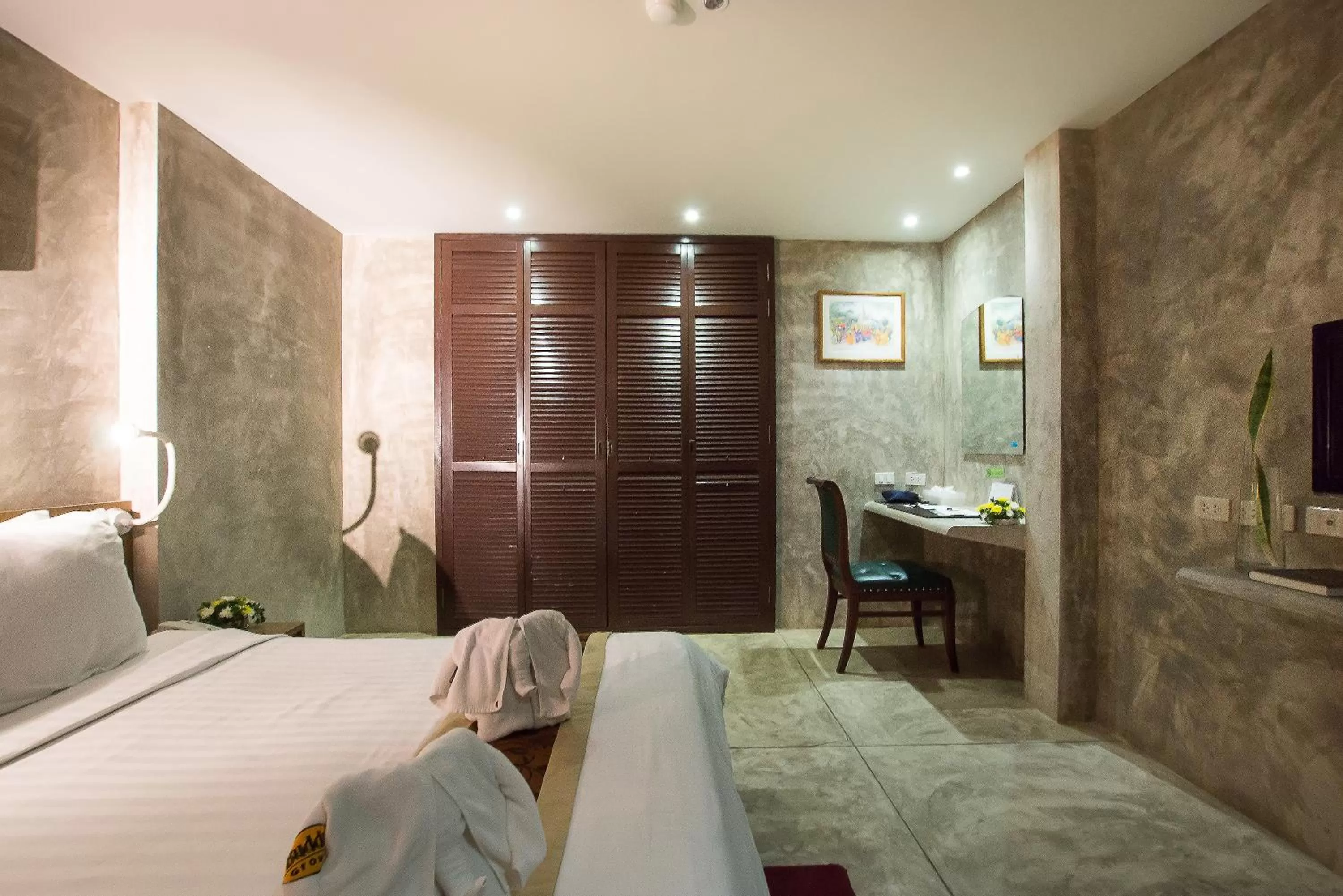 Photo of the whole room, Bed in Buddy Boutique Inn