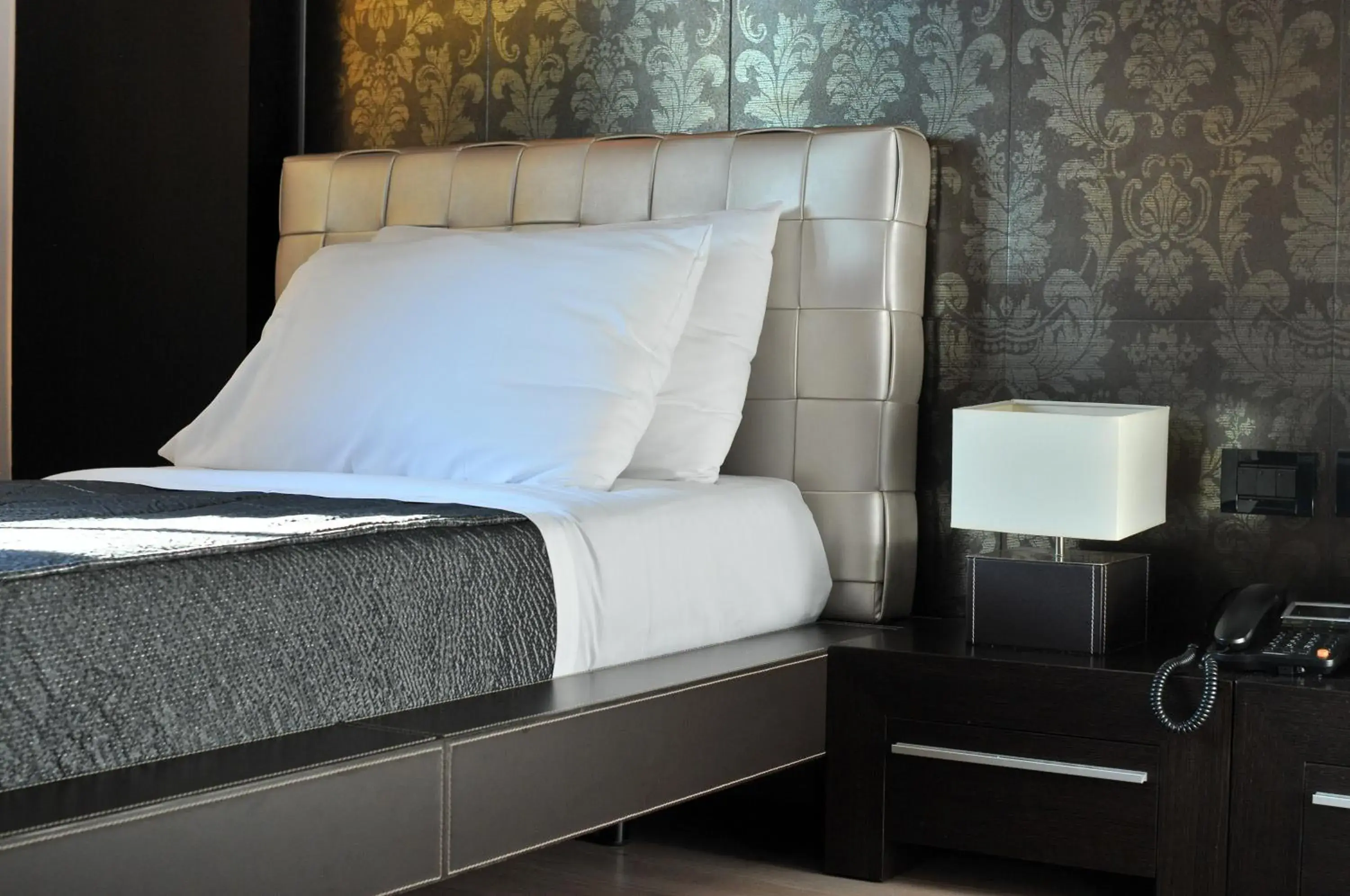 Bedroom, Bed in MonarC Hotel