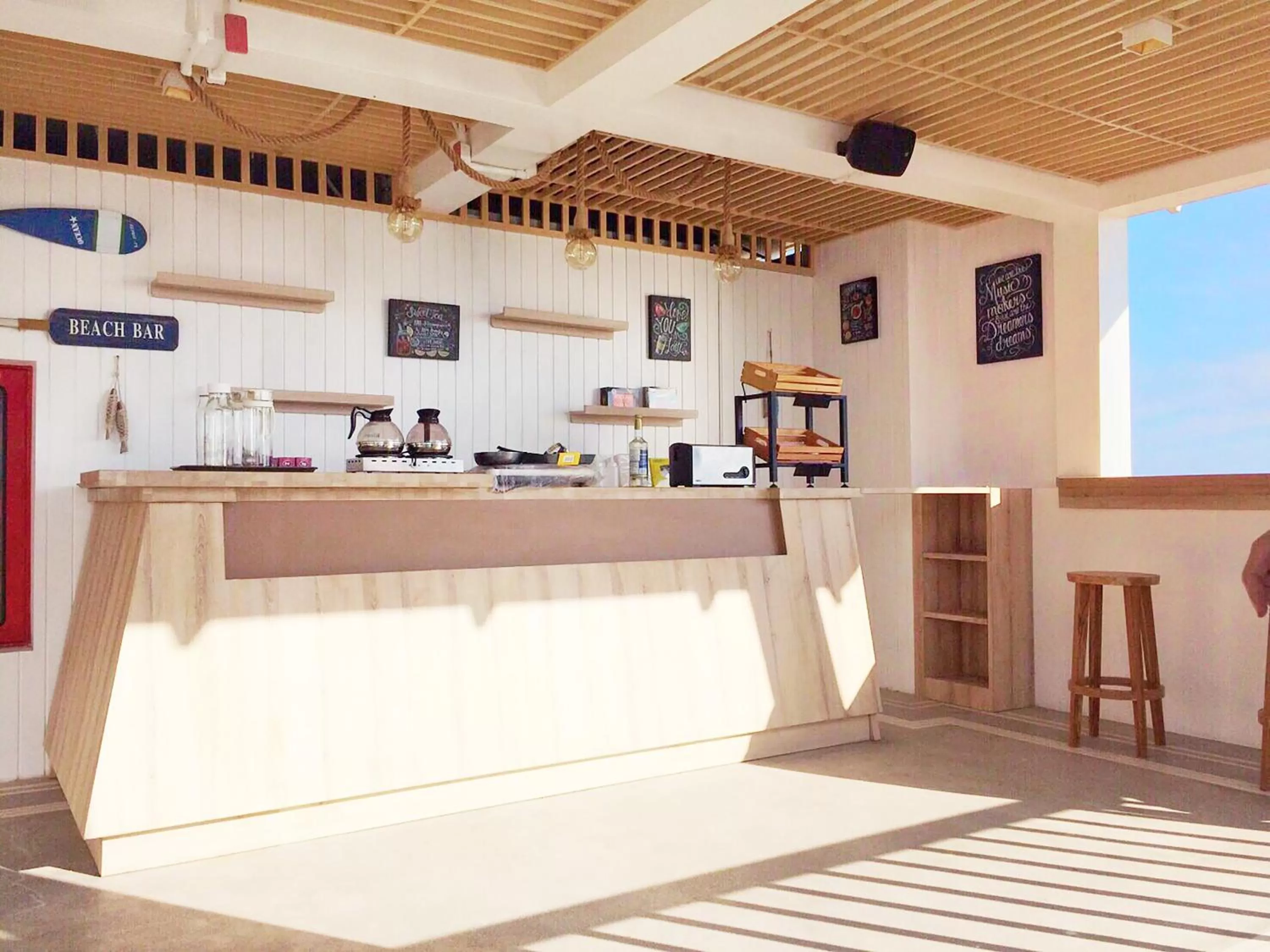 Restaurant/places to eat in Costa Village Bangsaray