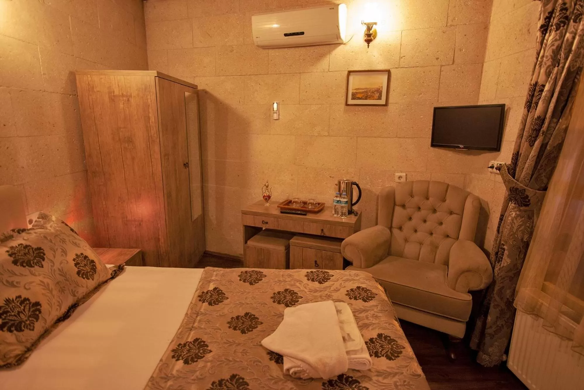 TV and multimedia, Bed in Diamond of Cappadocia