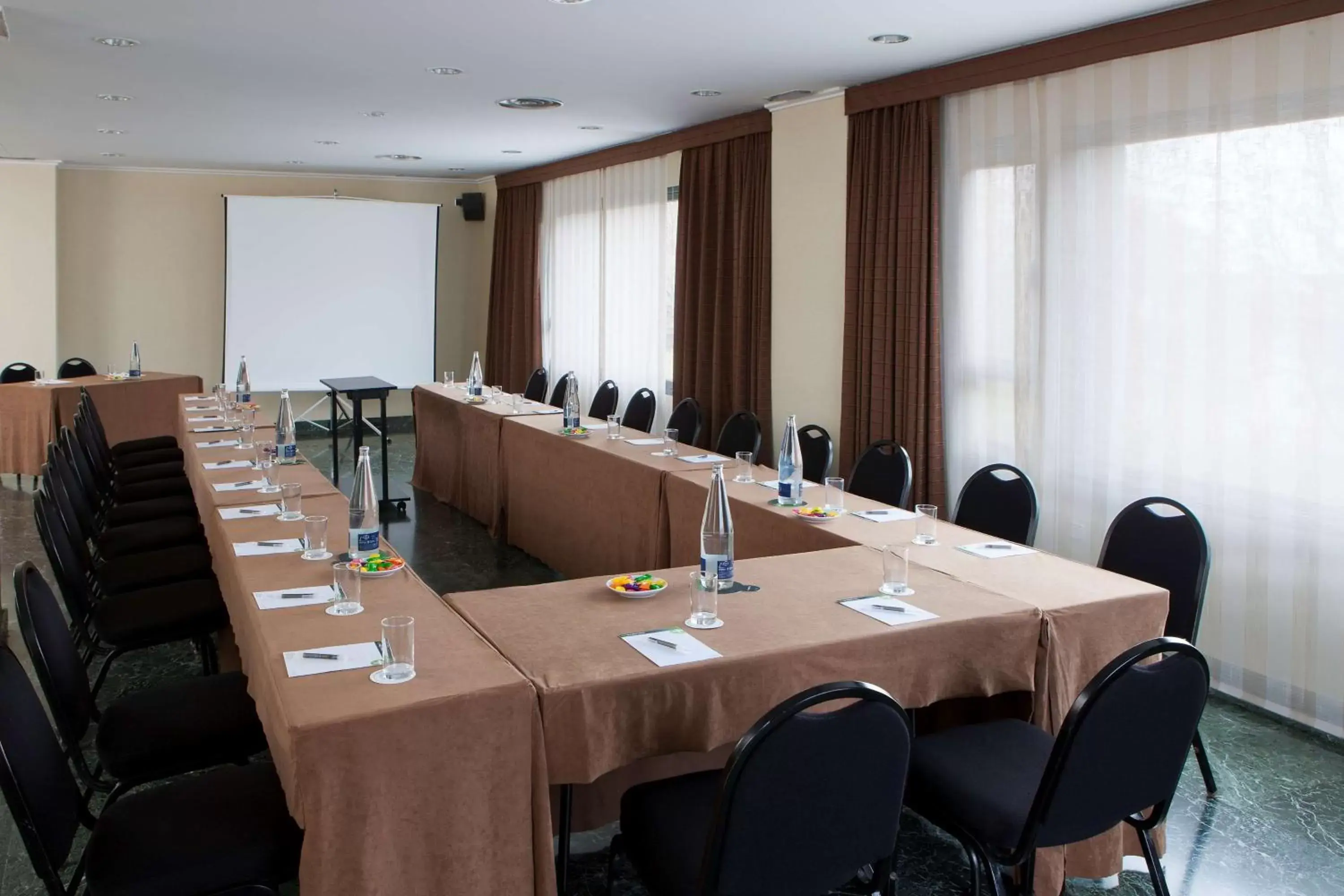 Meeting/conference room in NH Ciudad de Cuenca