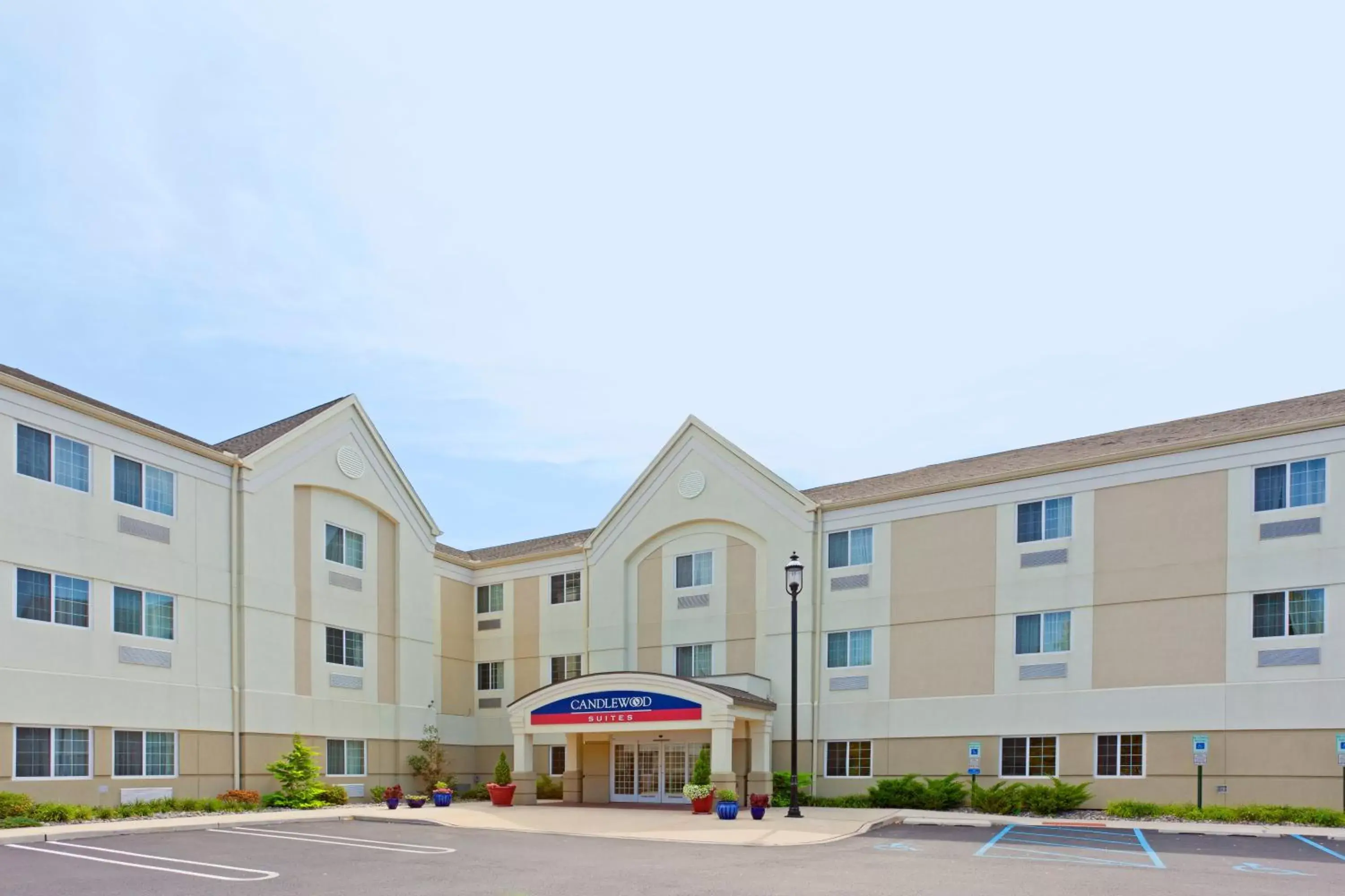 Property Building in Candlewood Suites Bordentown-Trenton, an IHG Hotel