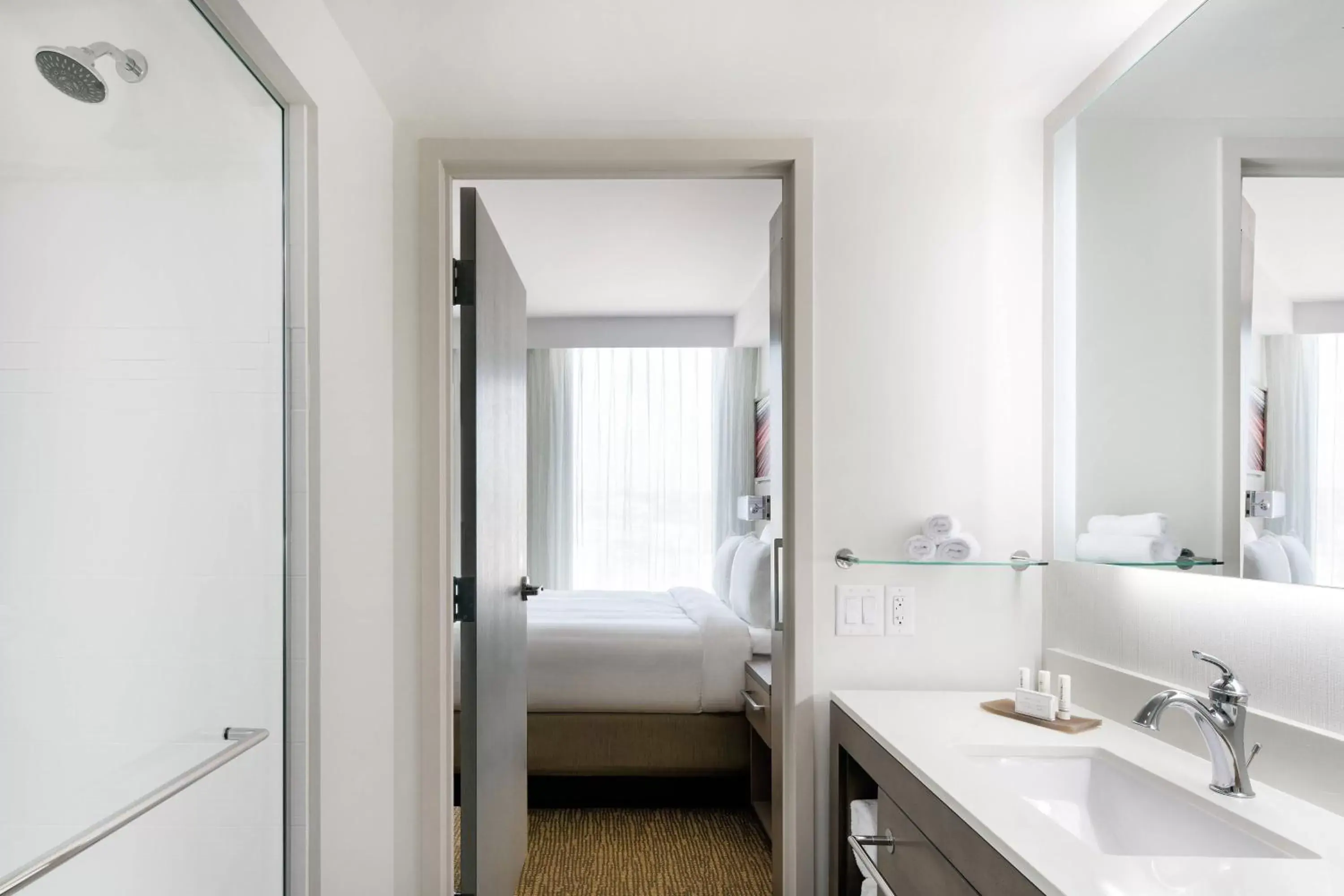 Bathroom in Residence Inn by Marriott San Diego Downtown/Bayfront