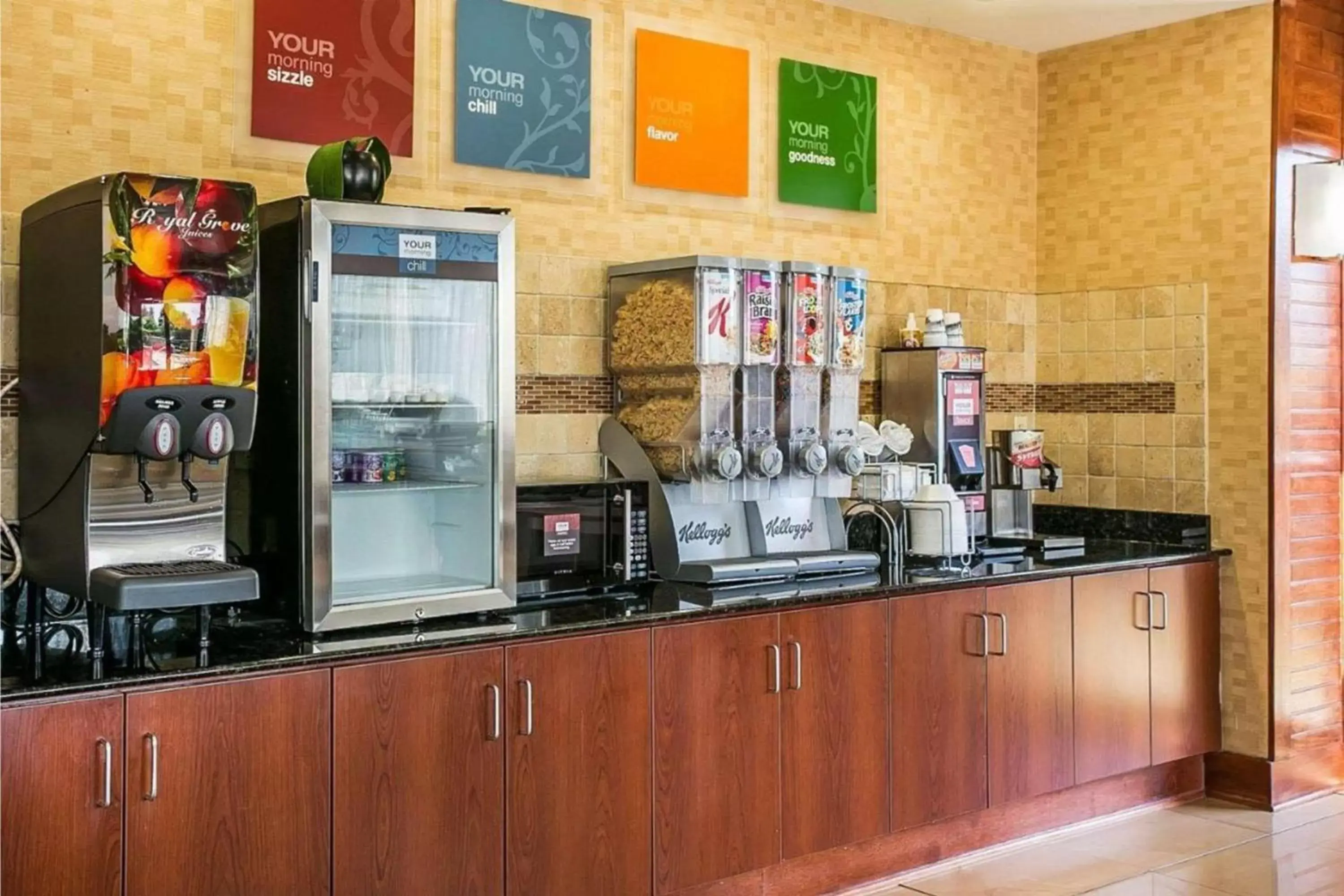 Coffee/tea facilities in Comfort Suites Augusta Riverwatch