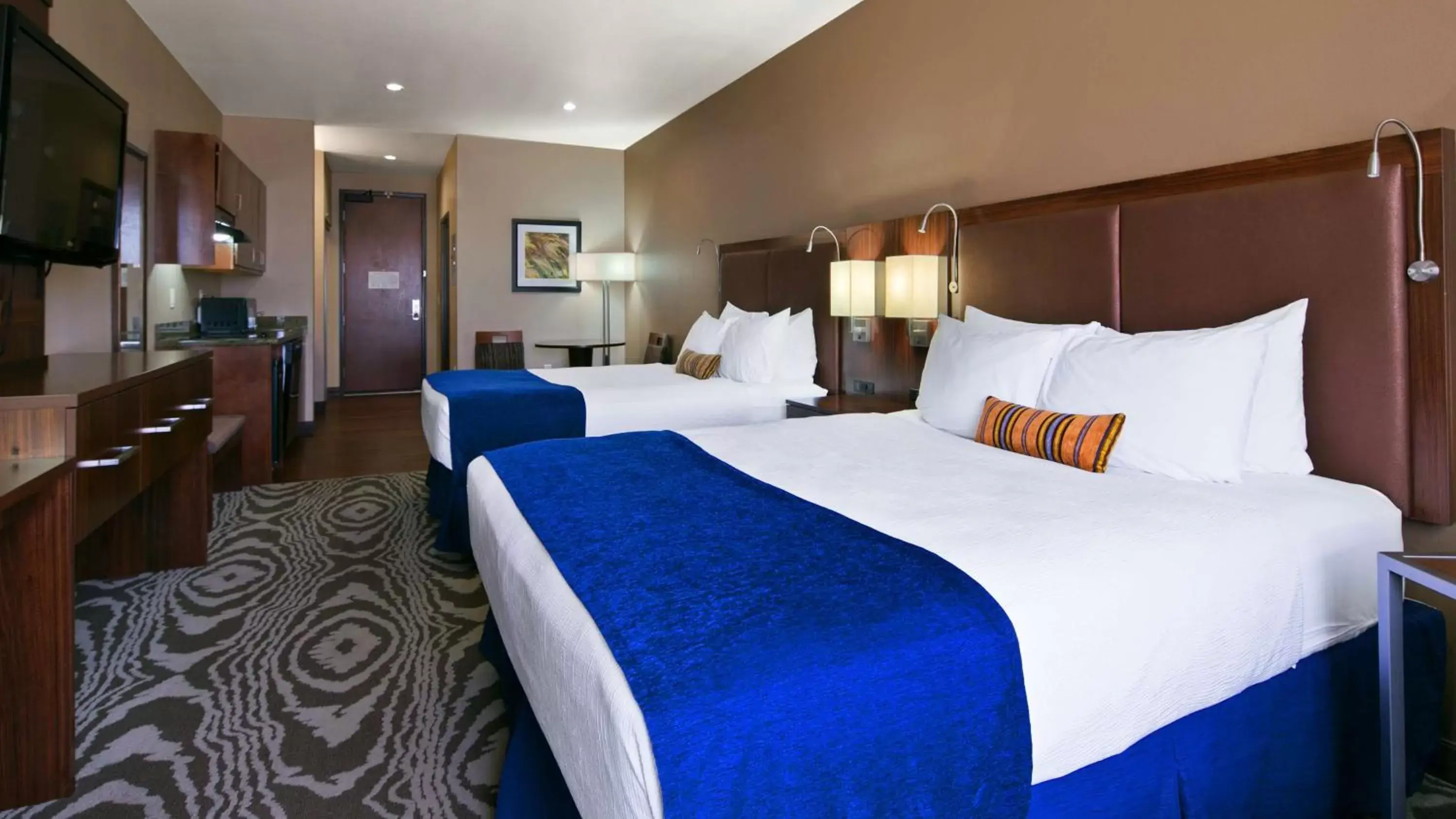 Photo of the whole room, Bed in Best Western Plus Williston Hotel & Suites
