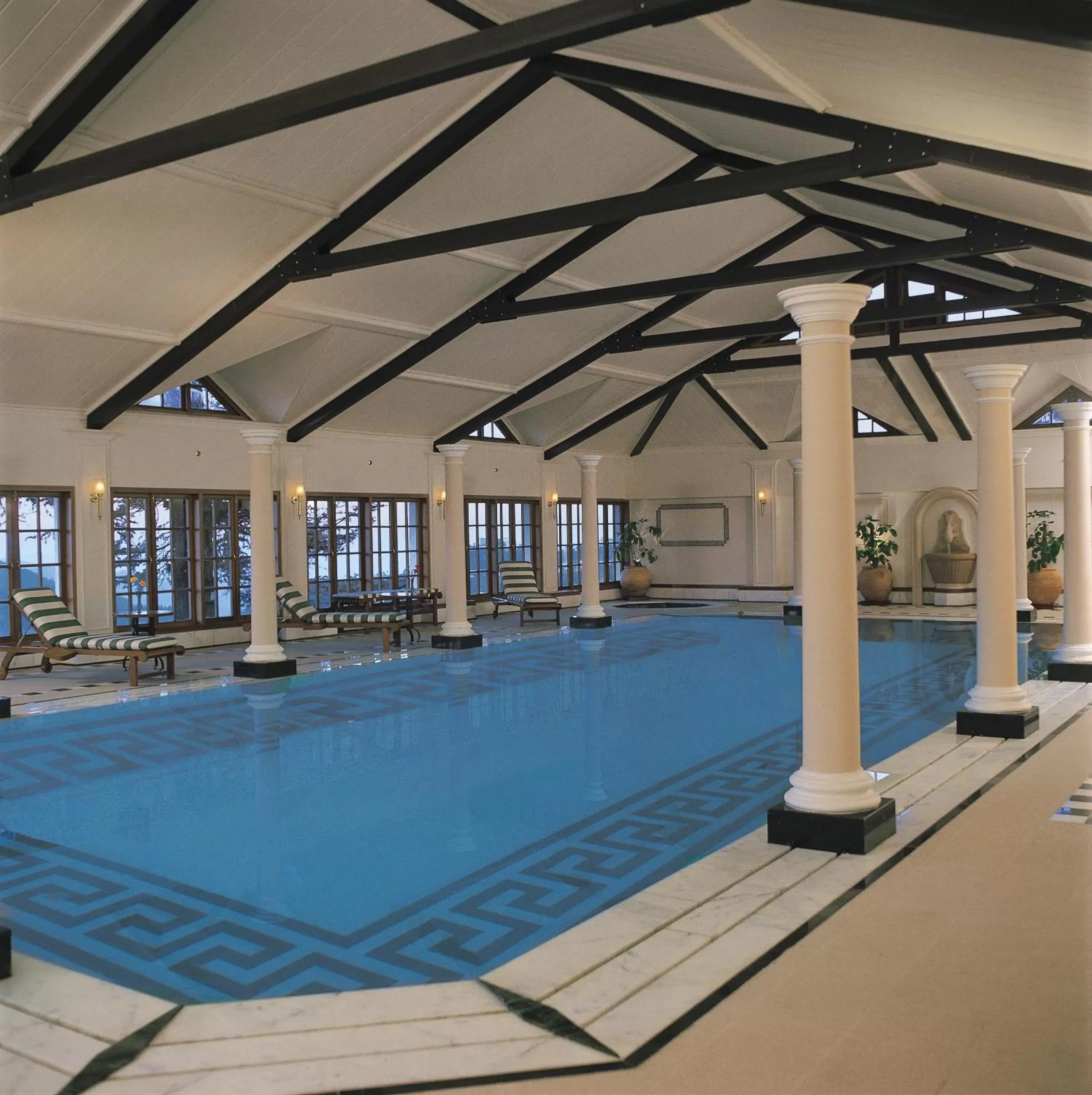 Swimming pool in The Oberoi Cecil Swimming pool in The Oberoi Cecil