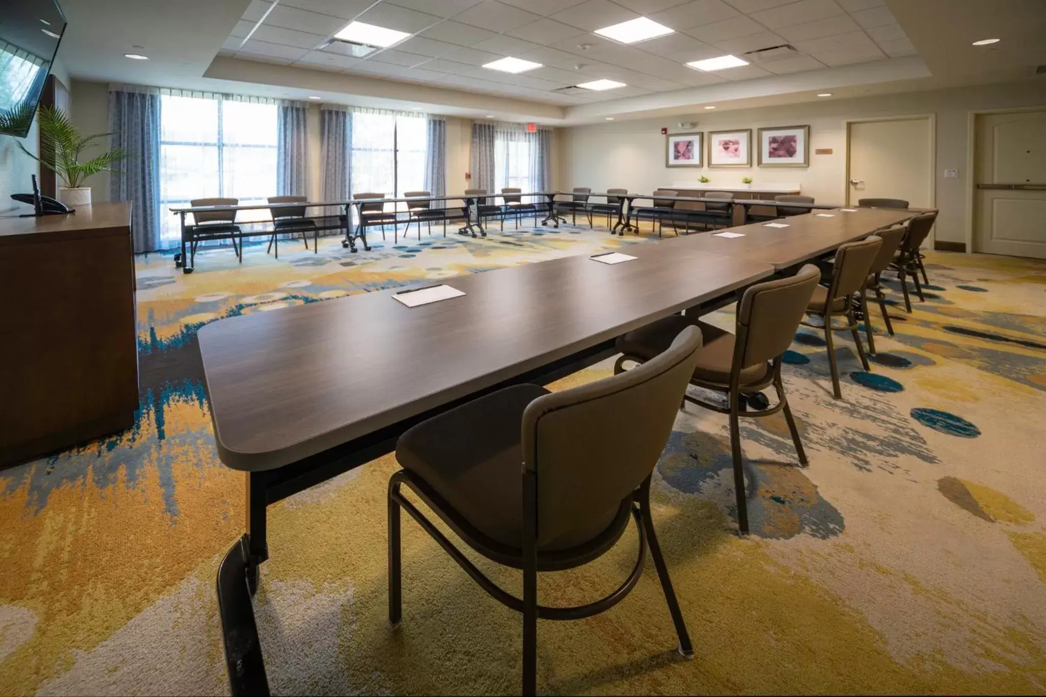 Meeting/conference room in Staybridge Suites - Summerville, an IHG Hotel