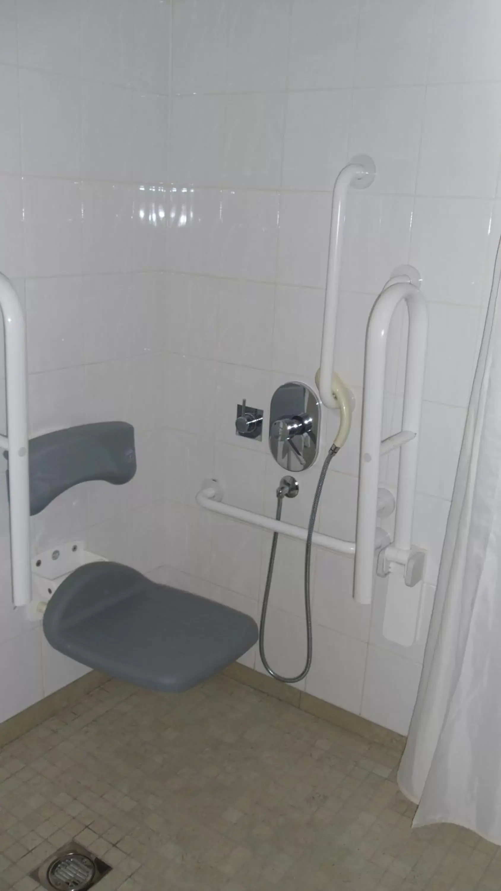 Shower, Bathroom in Eyesleepover