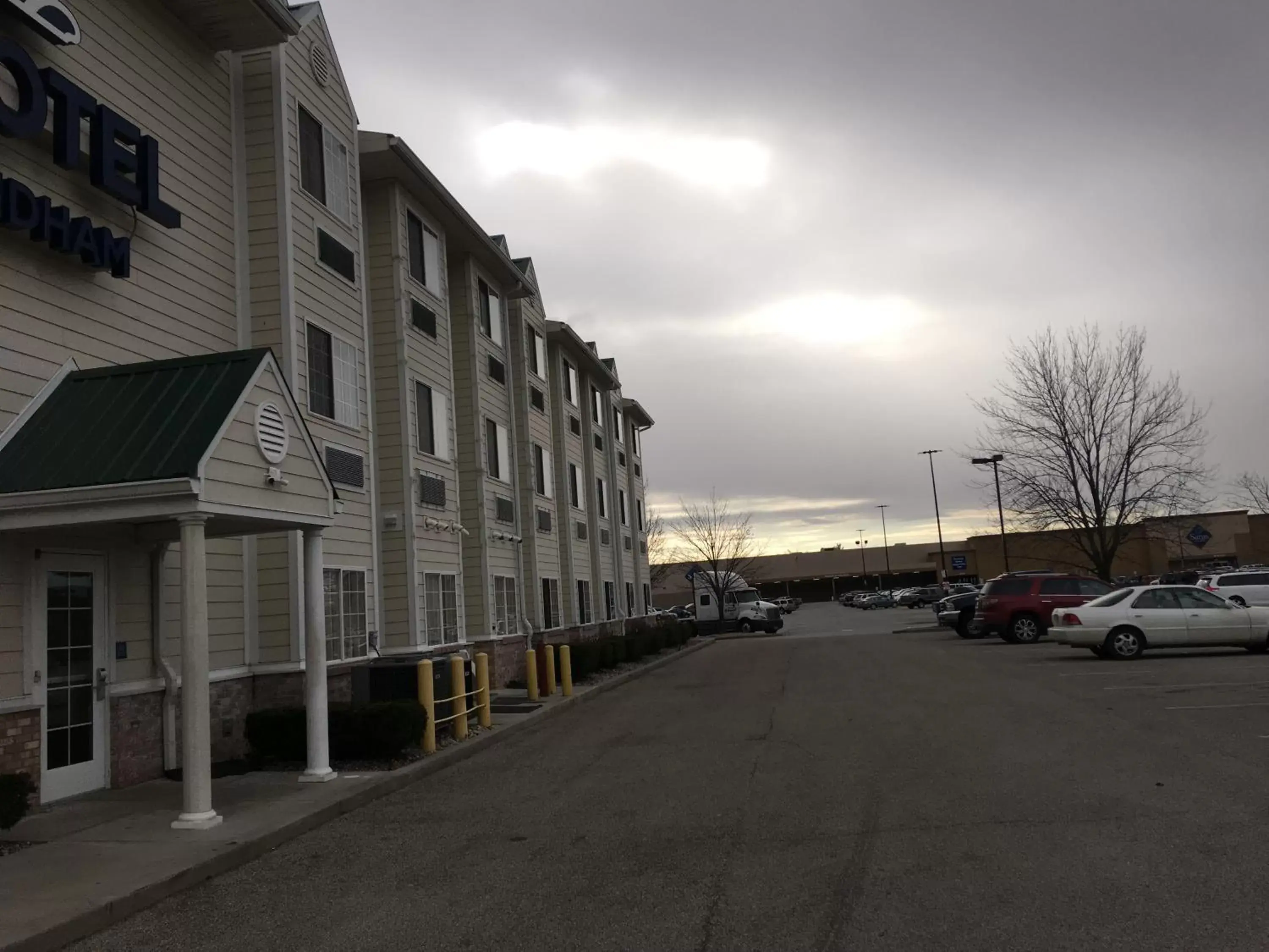 Property building in Microtel Inn & Suites by Wyndham Indianapolis Airport