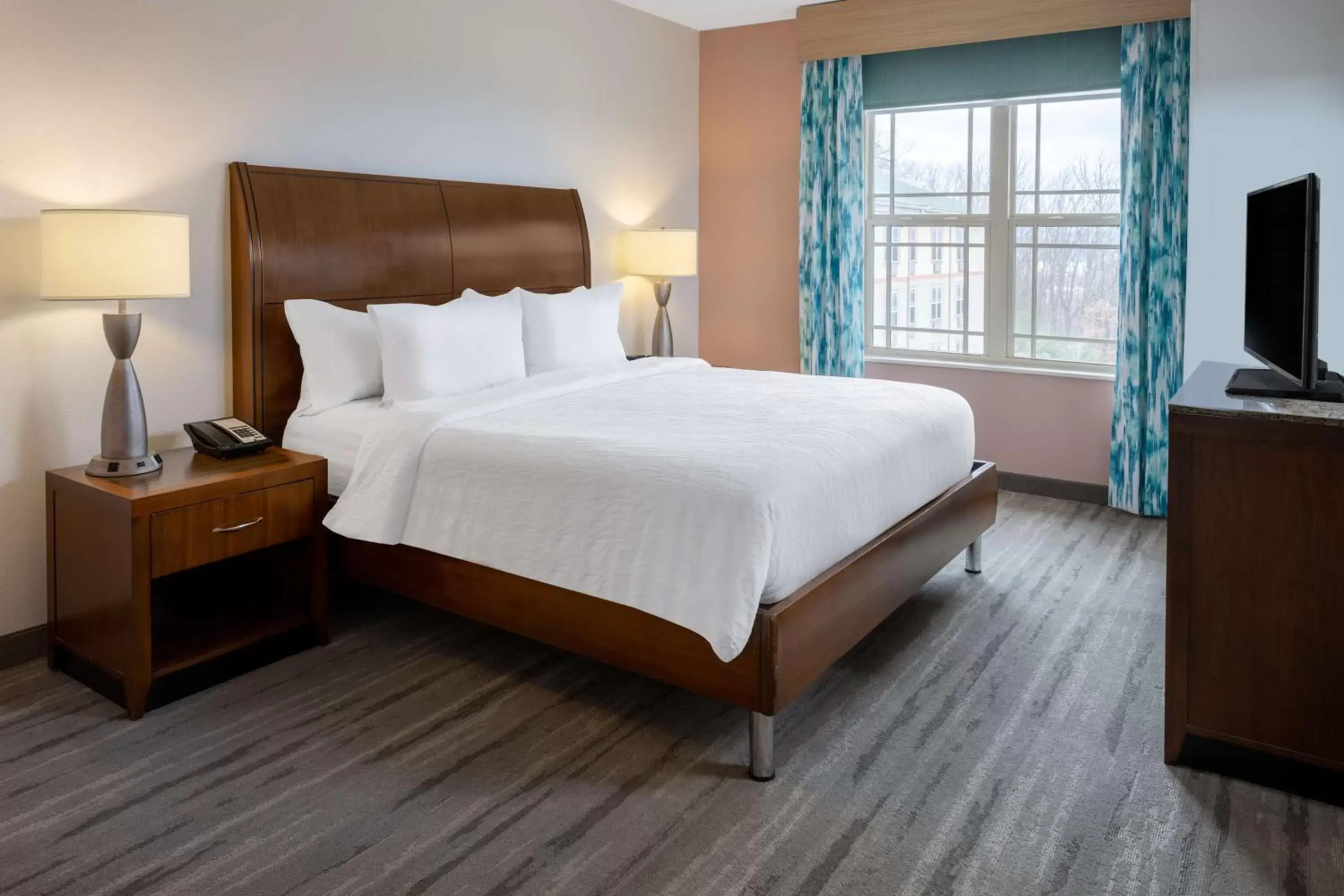 Bed in Hilton Garden Inn Roanoke