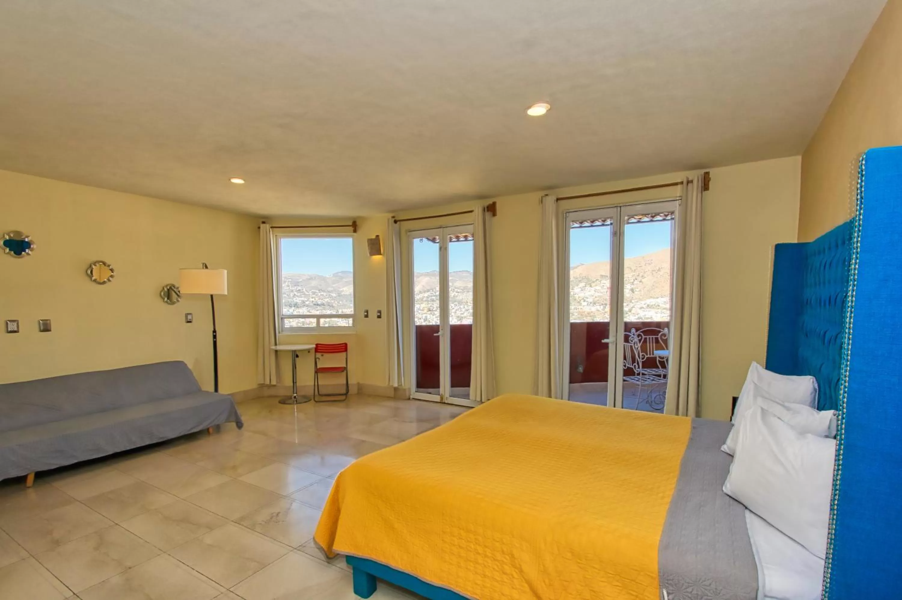 Bedroom, Bed in La Vista