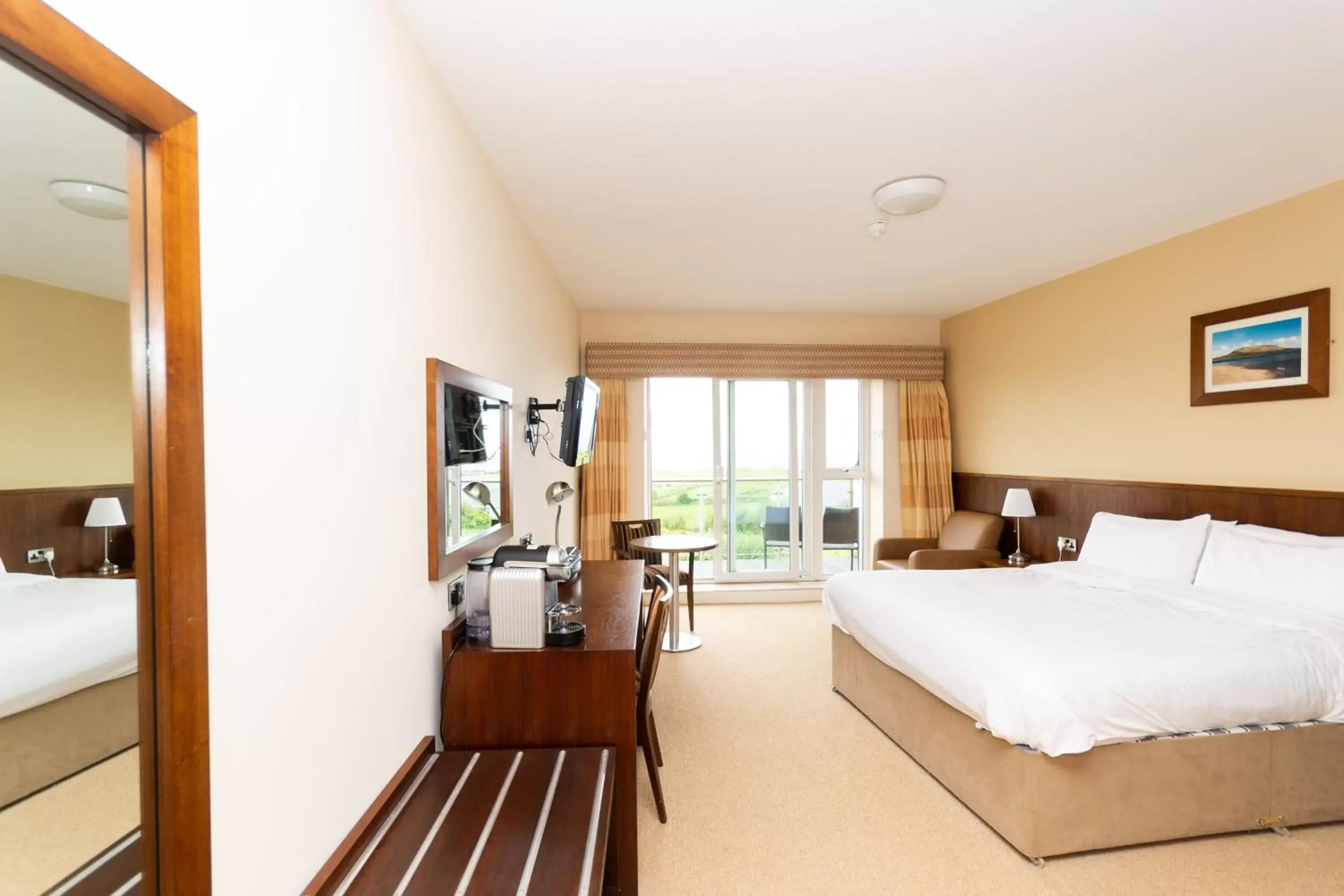 Room Photo in Strandhill Lodge and Suites