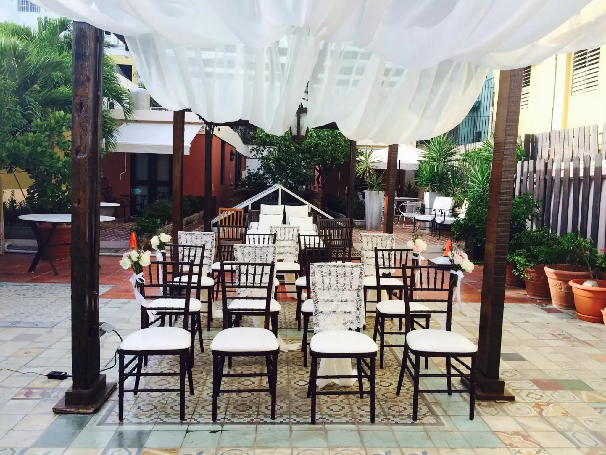 Balcony/Terrace, Restaurant/Places to Eat in Villa Herencia Hotel