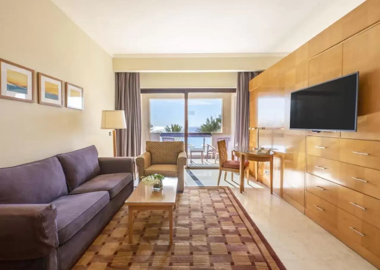 Seating Area in InterContinental Aqaba, an IHG Hotel