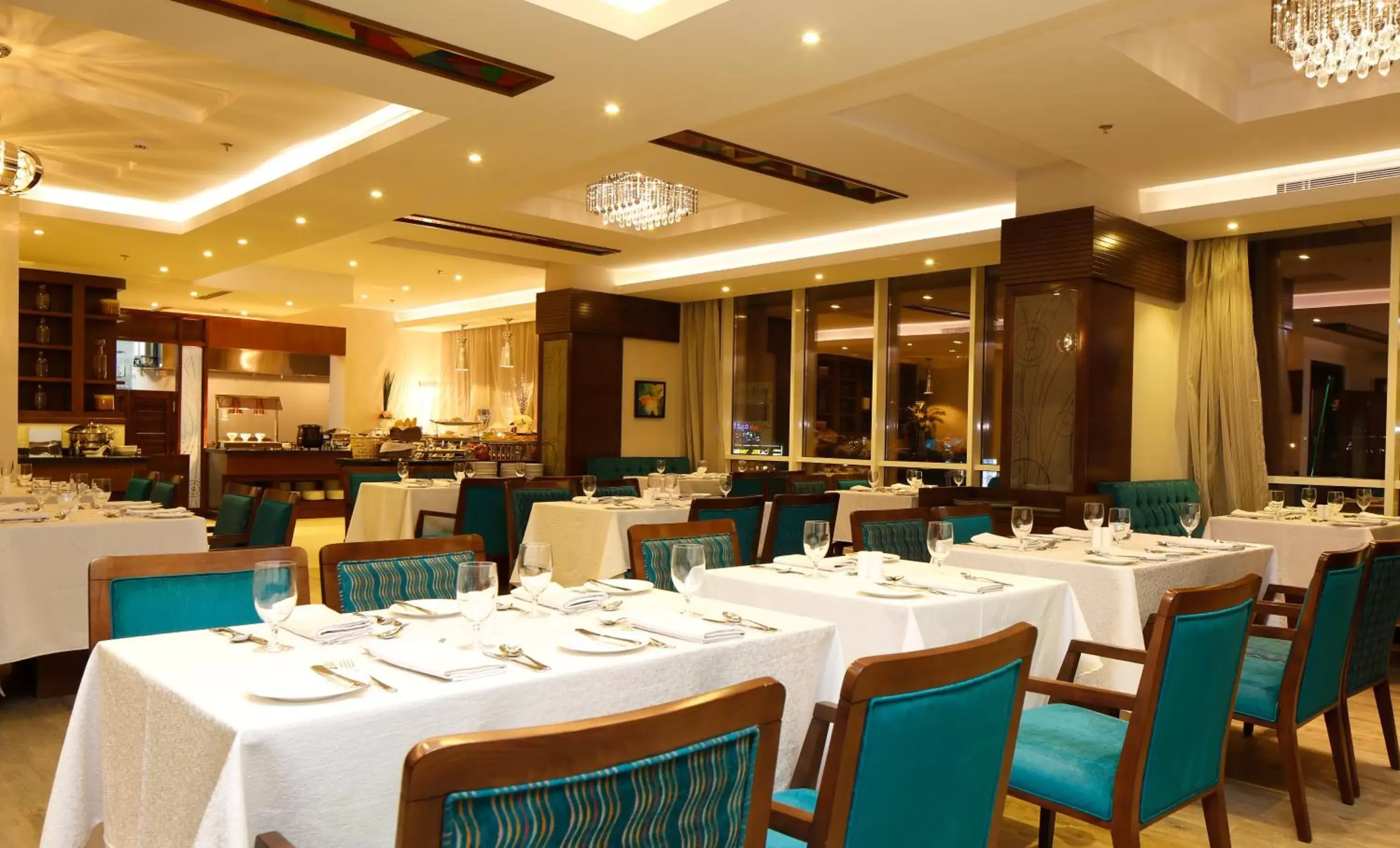 Buffet breakfast, Restaurant/Places to Eat in Swiss International Royal Hotel Riyadh