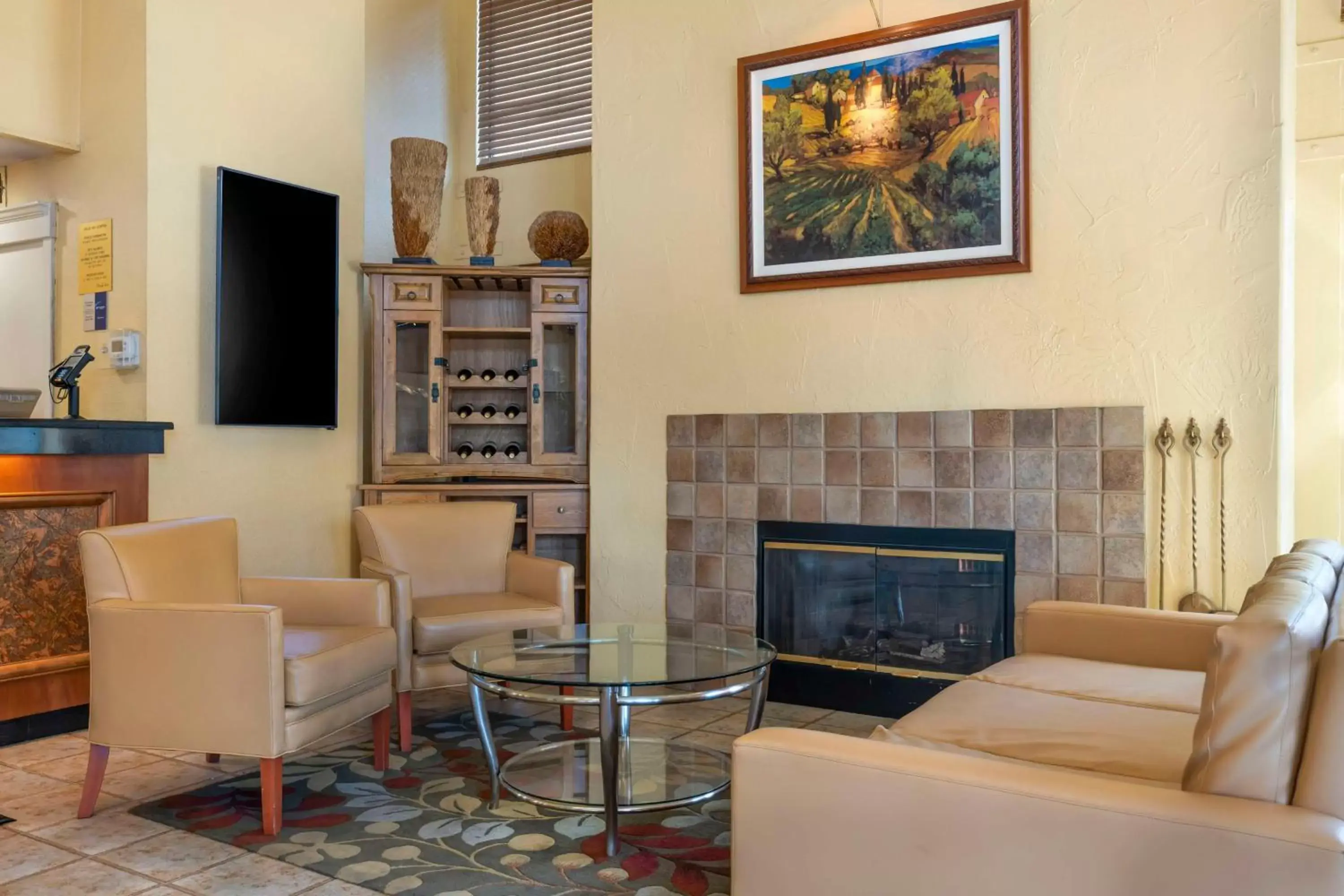 Lobby or reception, Seating Area in Best Western Plus Placerville Inn
