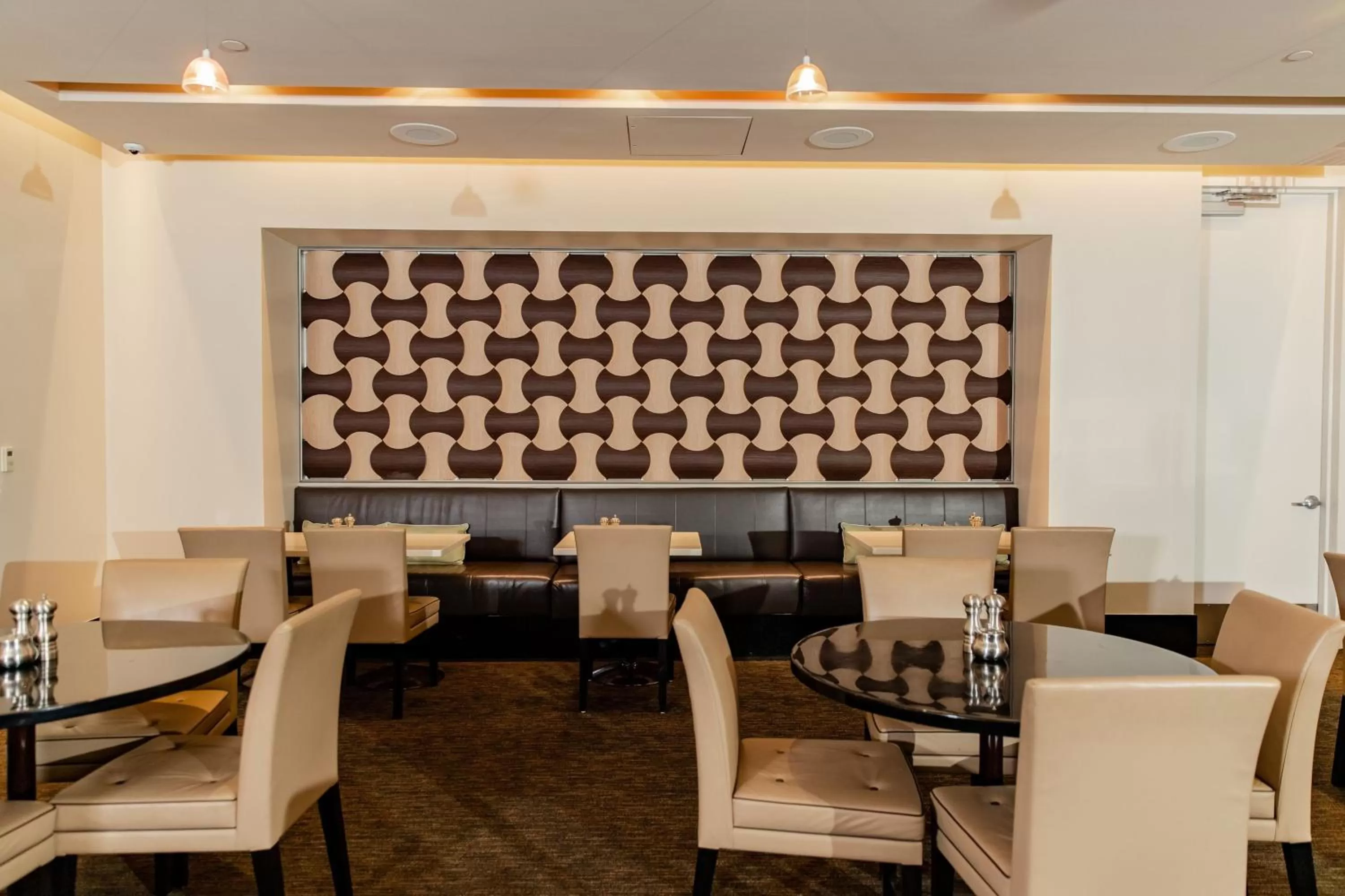 Kitchen or kitchenette in The Westin Galleria Dallas