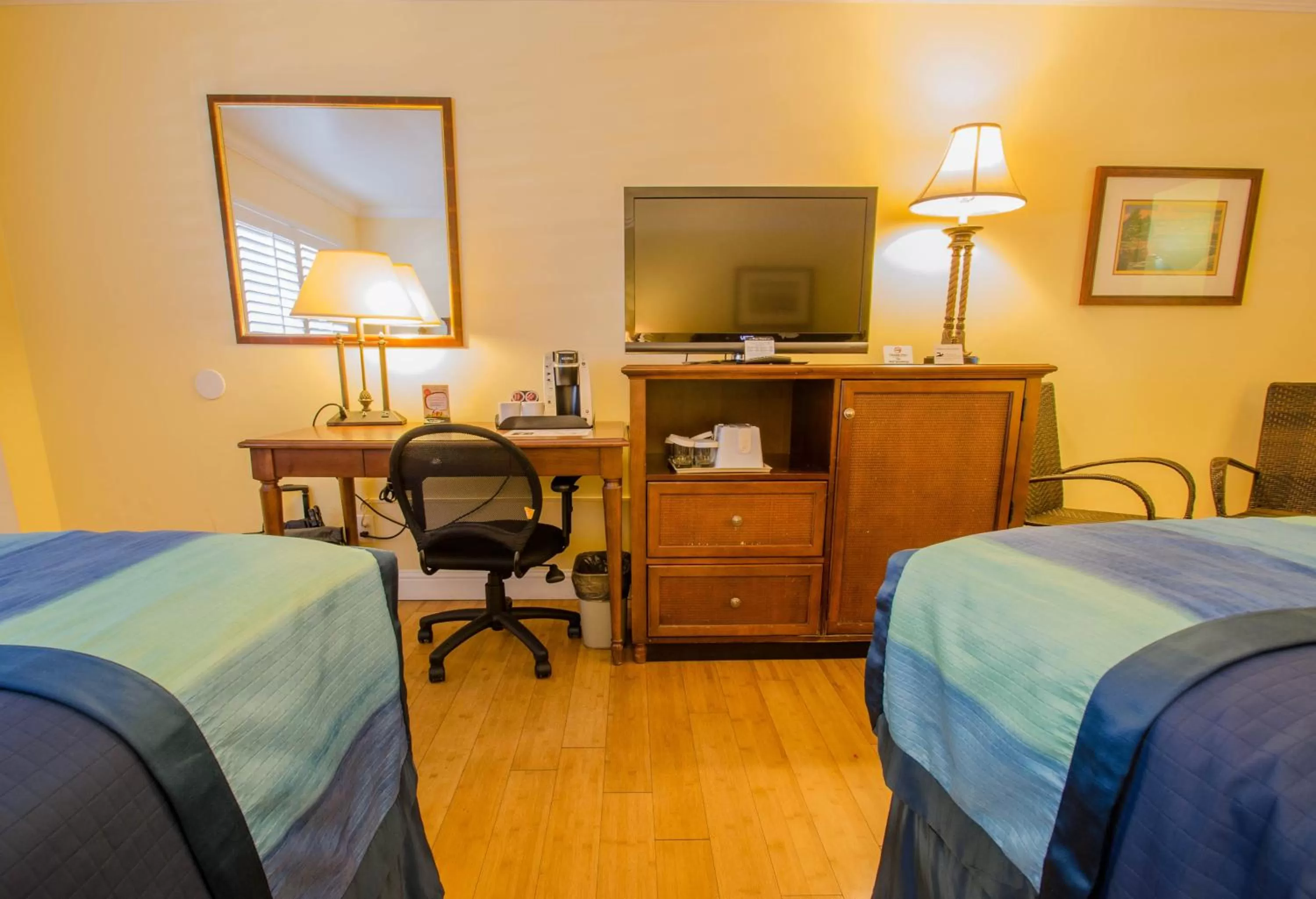 Bed in Continental Inn