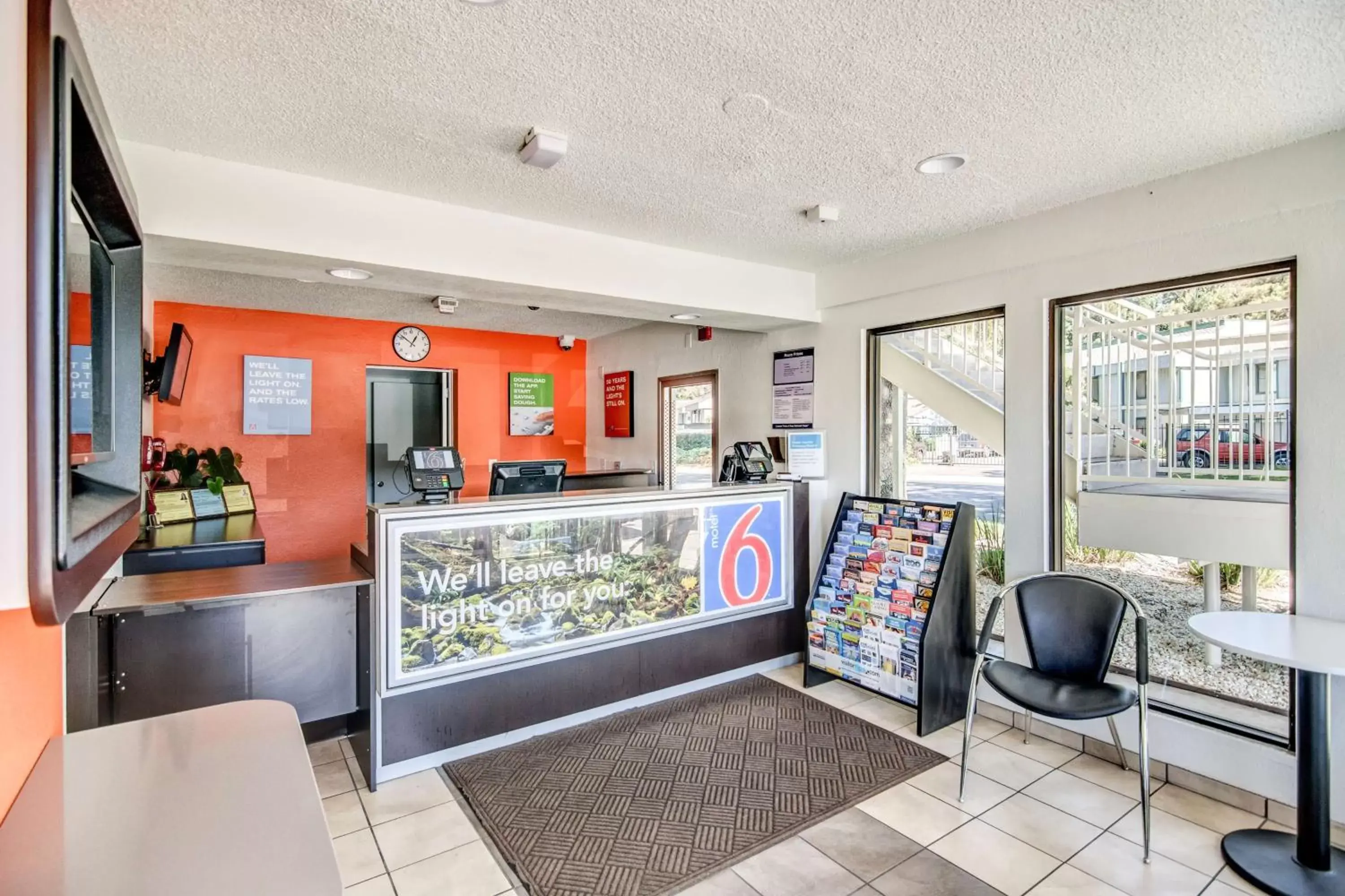 Lobby or reception, Lounge/Bar in Motel 6-Stockton, CA - North