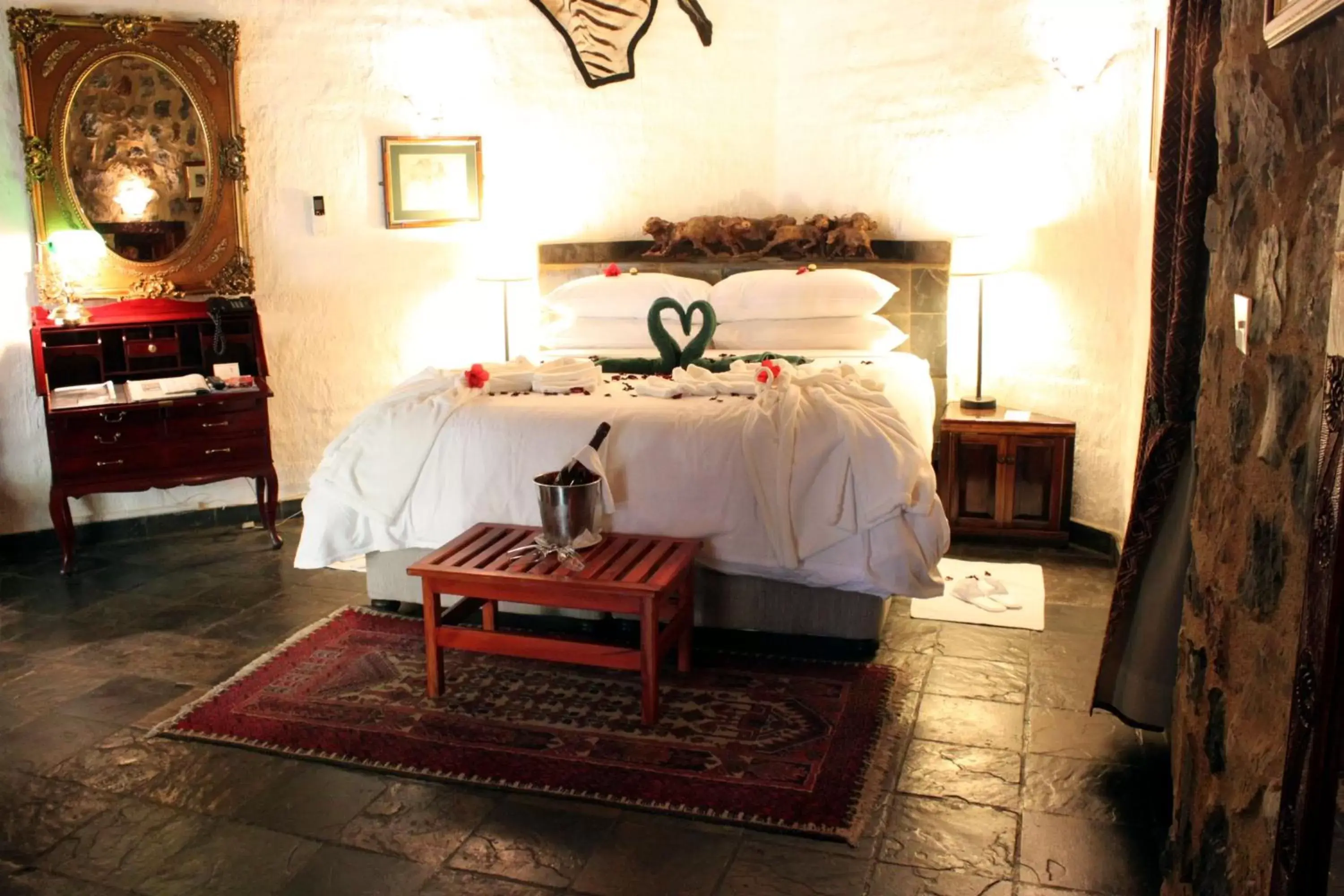 Royal Suite in Misty Hills Country Hotel, Conference Centre & Spa Royal Suite in Misty Hills Country Hotel, Conference Centre & Spa