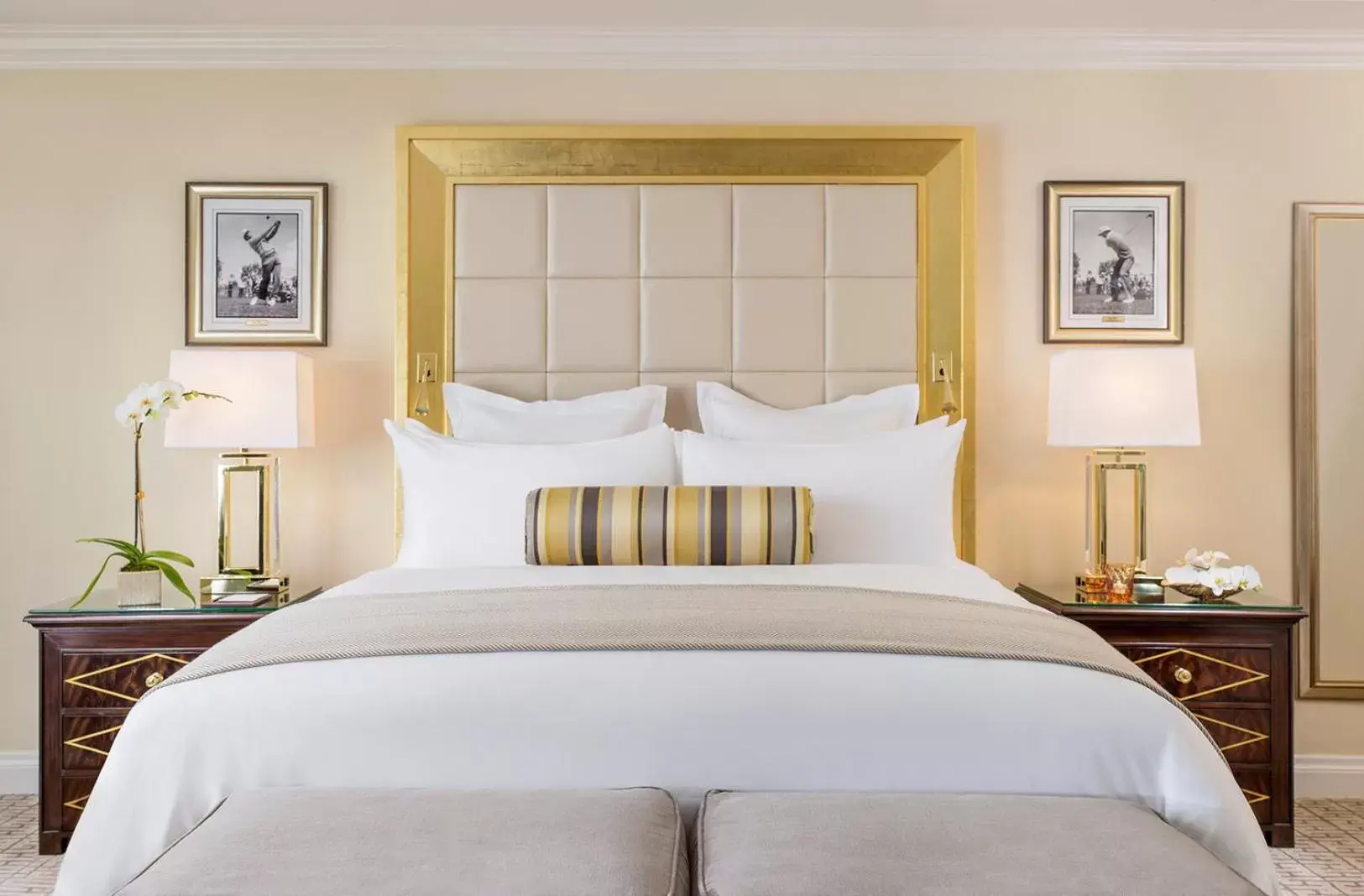 Bedroom, Bed in Trump National Doral Golf Resort