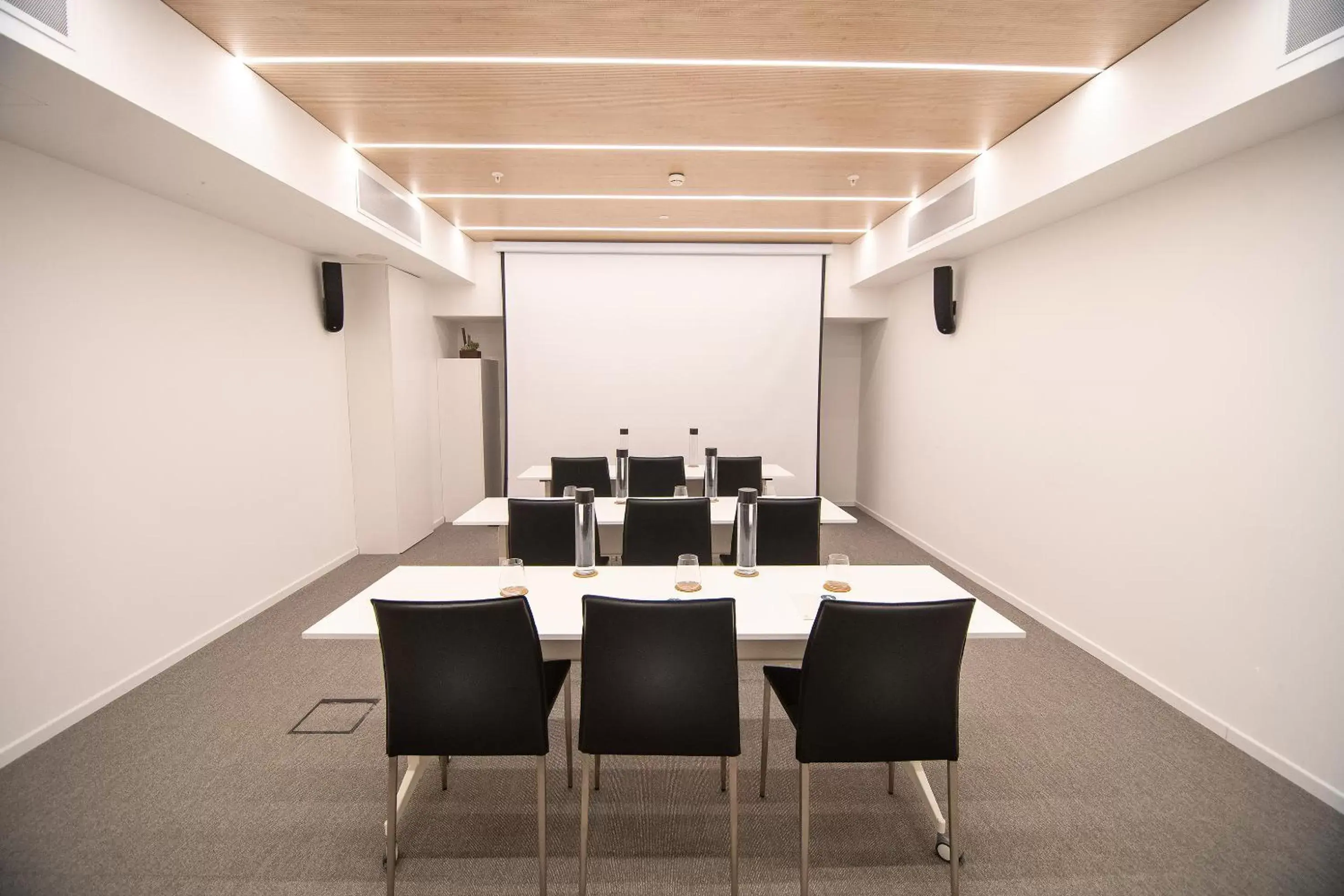 Meeting/conference room in INNSiDE by Meliá Milano Torre GalFa