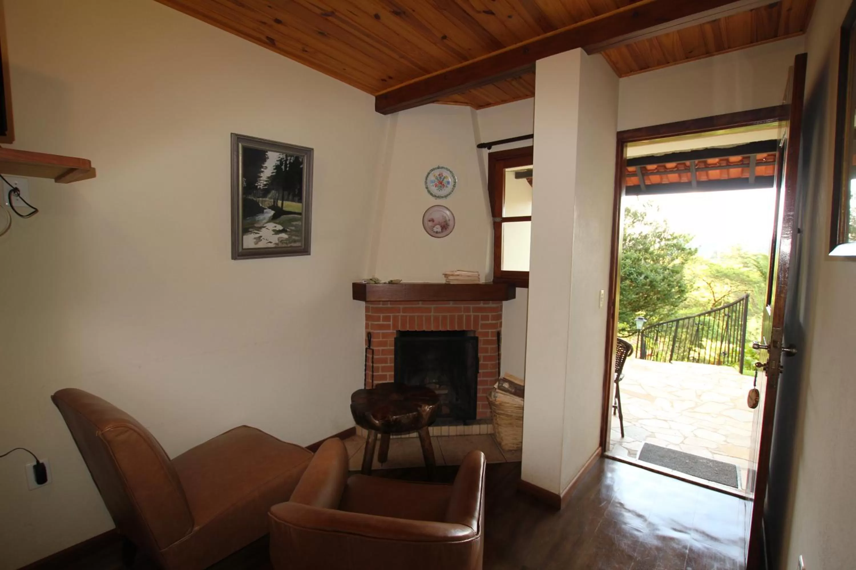 Seating area in Pousada Aguia da Montanha
