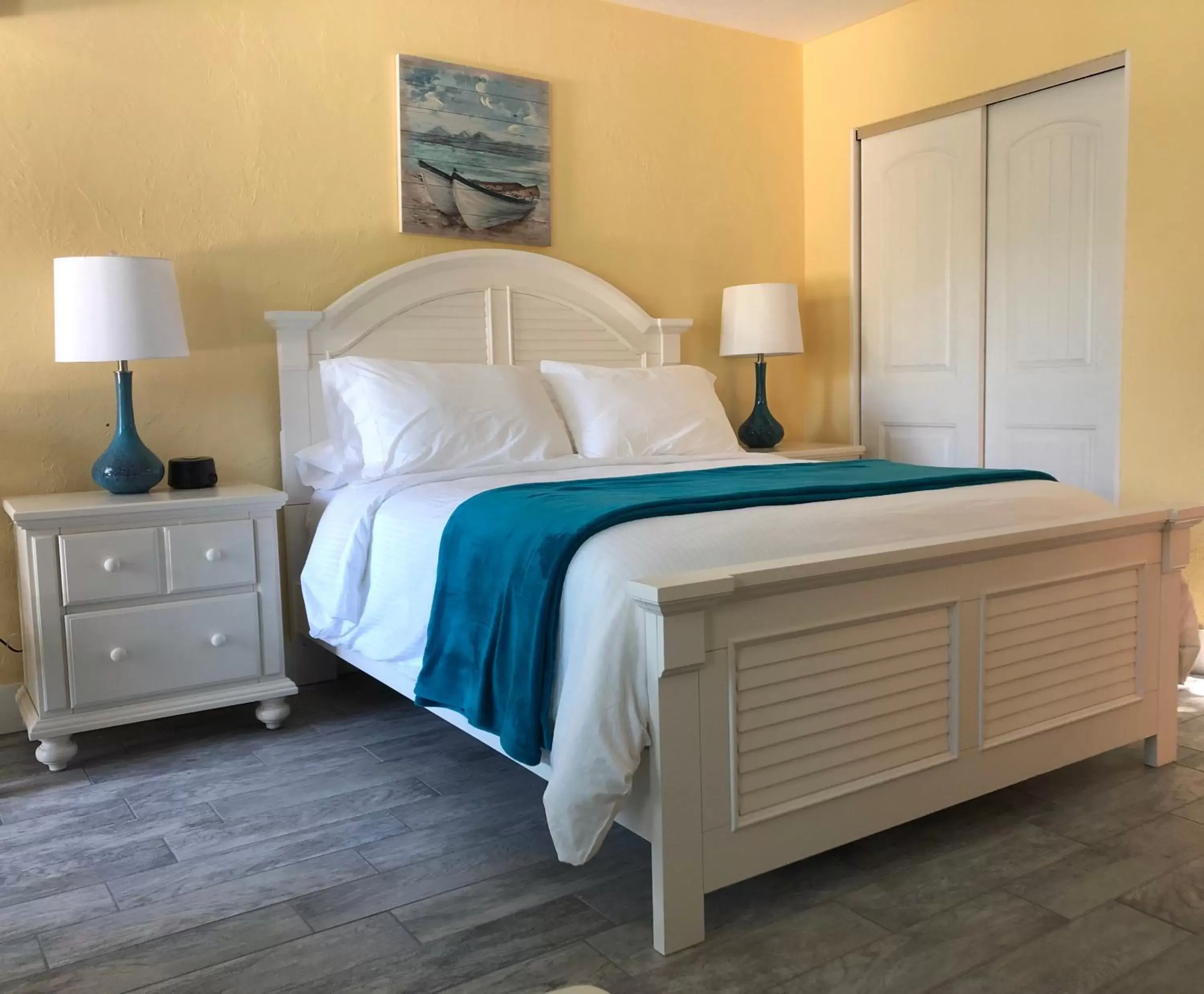 Bedroom, Bed in Siesta Key Palms Resort