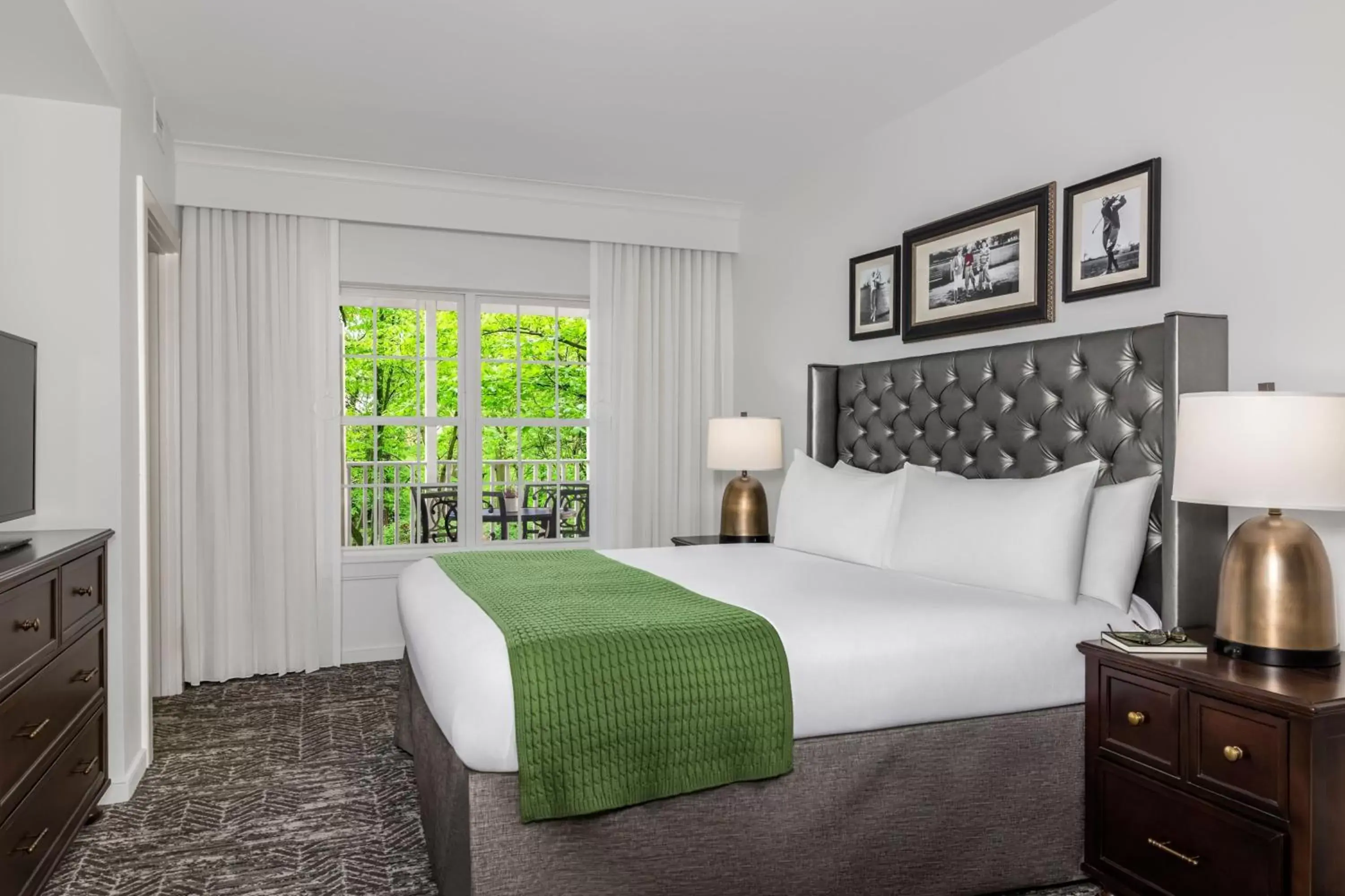 Bedroom, Bed in Marriott's Fairway Villas