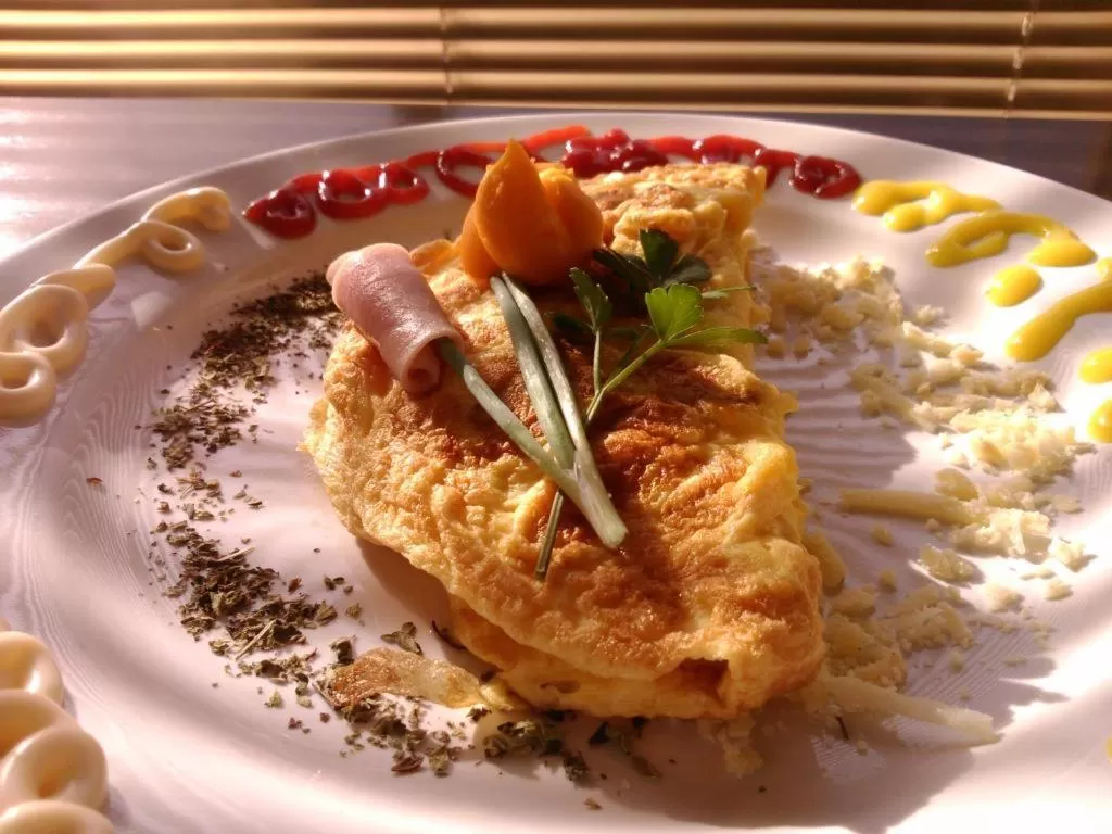 Buffet breakfast, Food in Hotel Visão