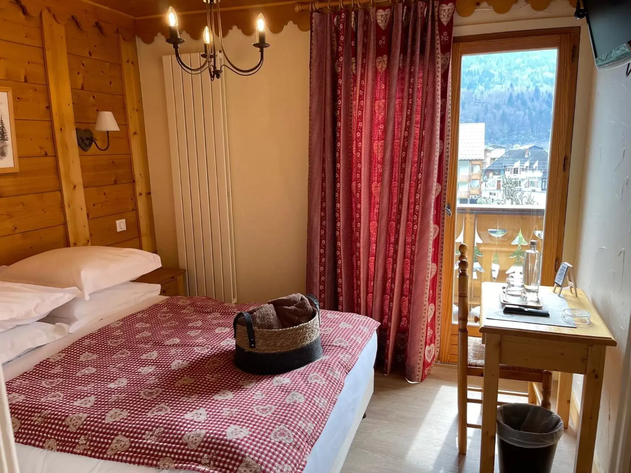 Bed in Hôtel Les Glaciers