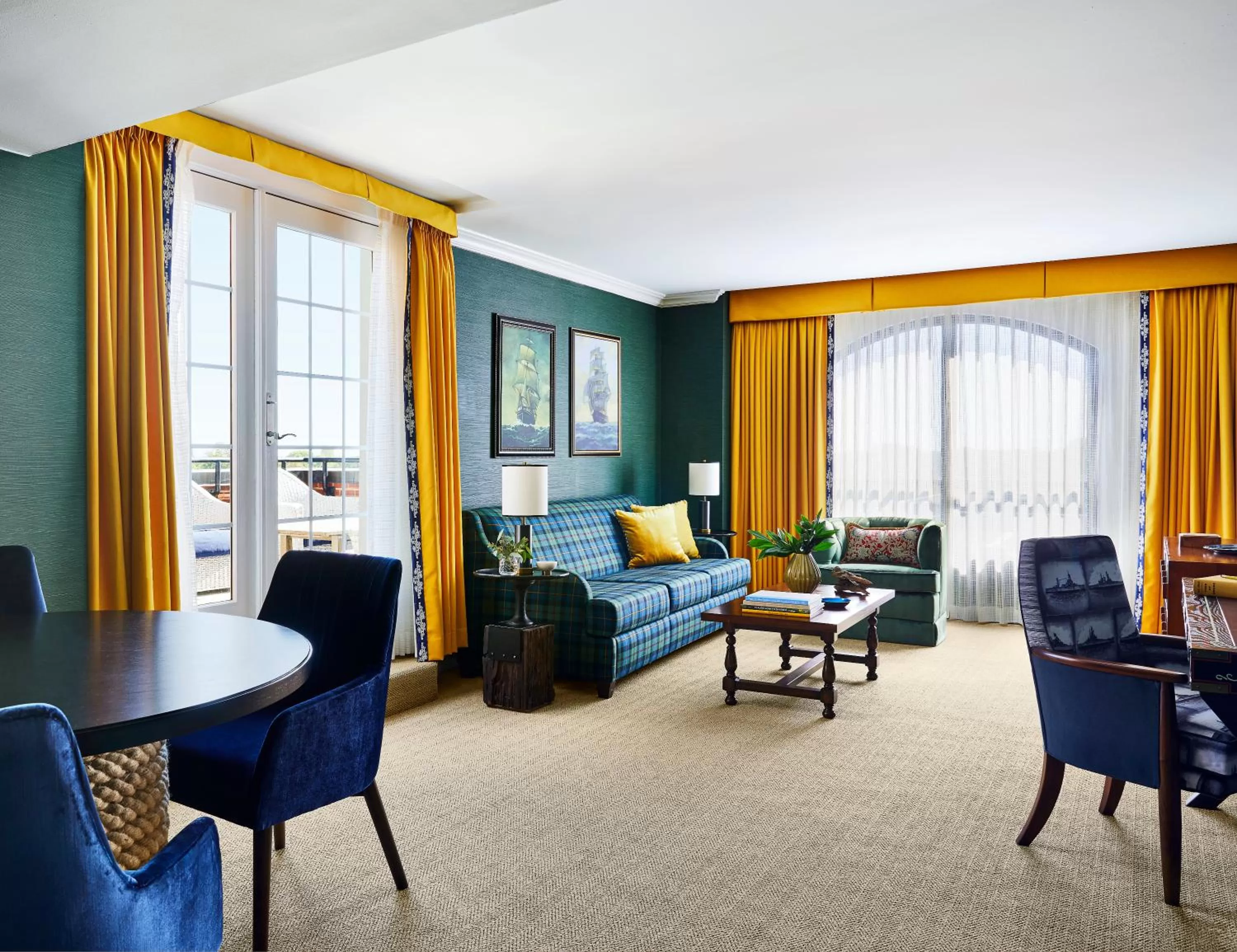 Living room in Graduate by Hilton Annapolis