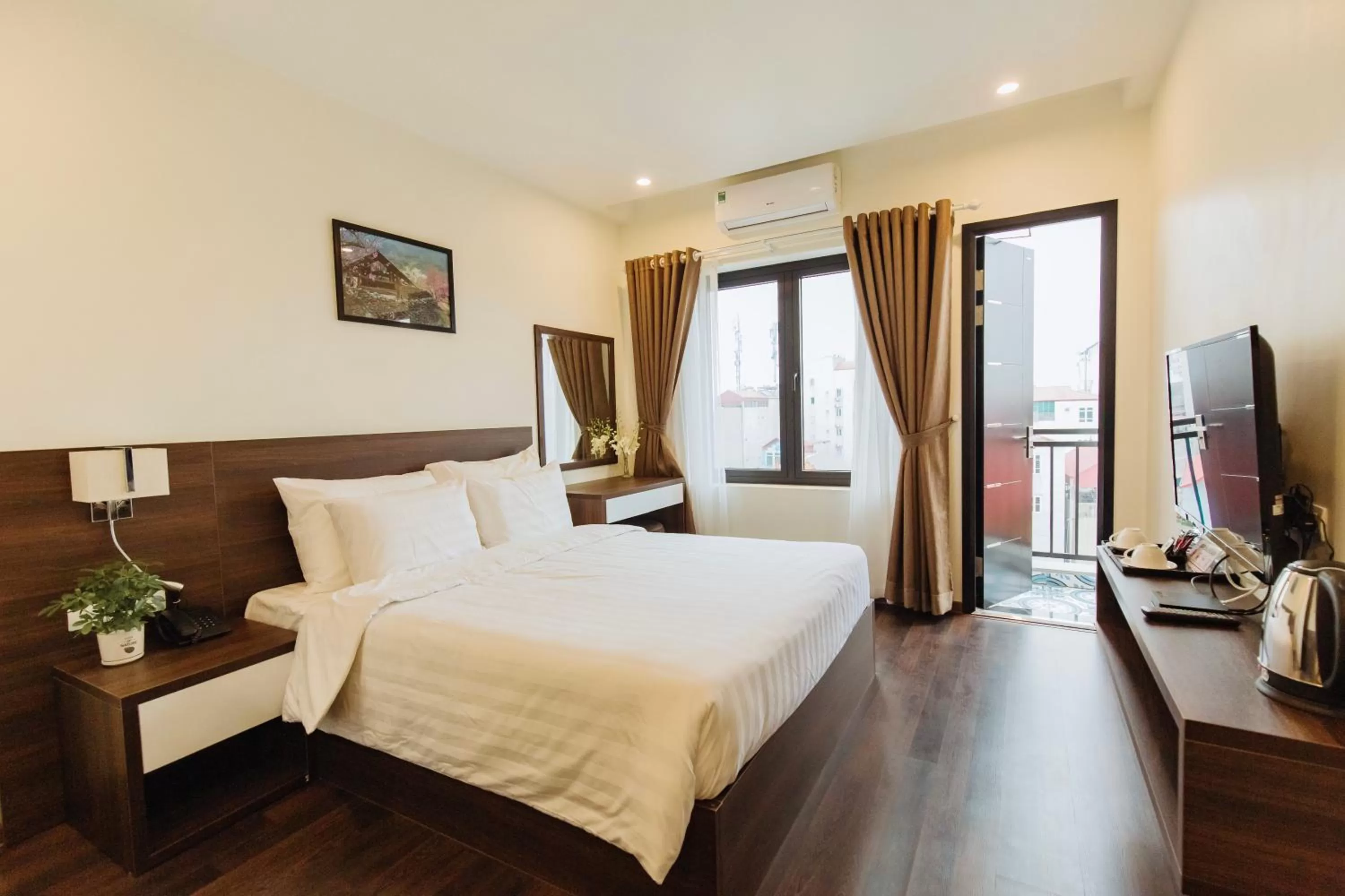 Paragon Noi bai Hotel & Pool