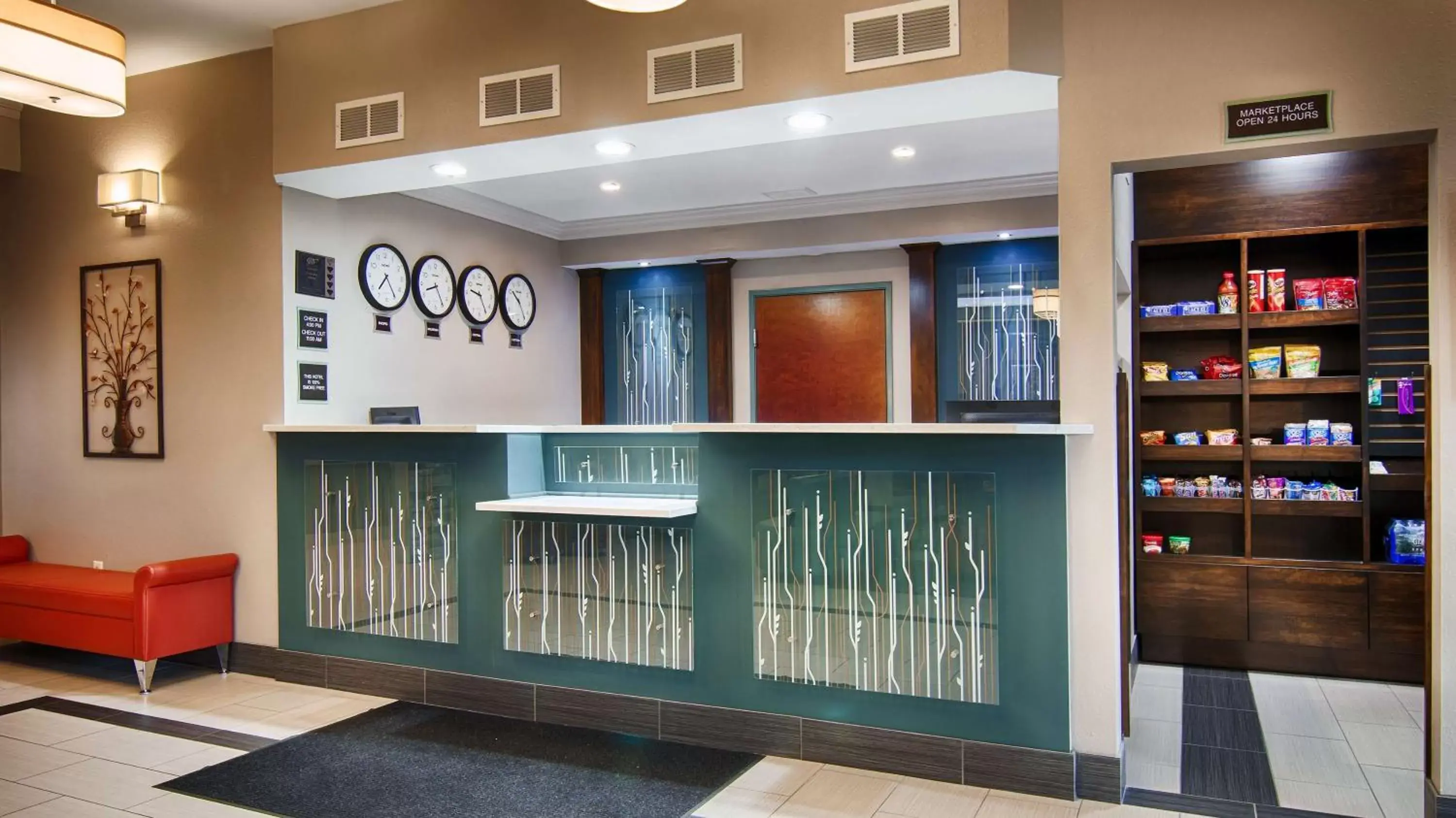 Lobby or reception in Best Western Elkhart Inn & Suites