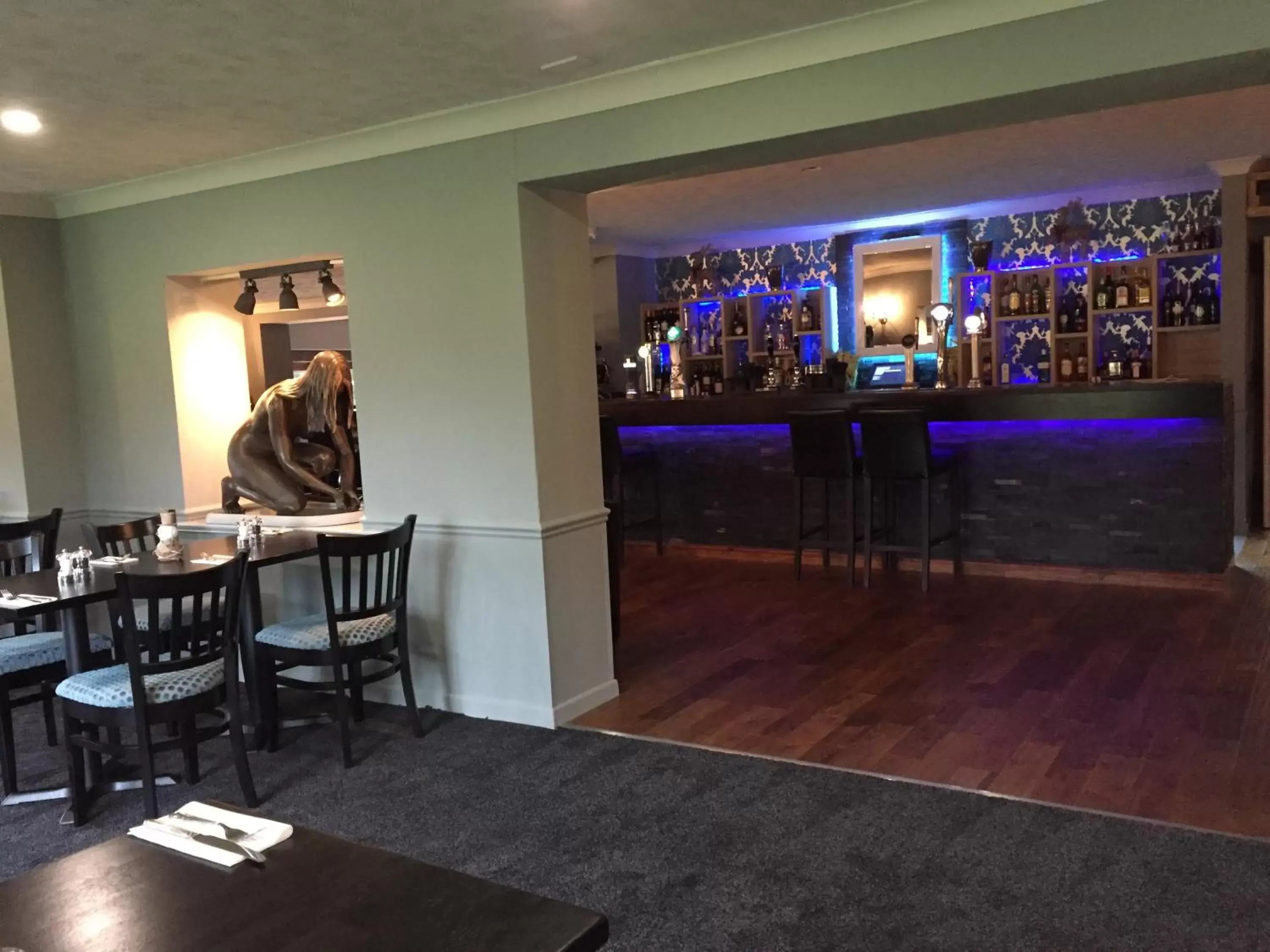 Lounge or bar in South Lawn Hotel