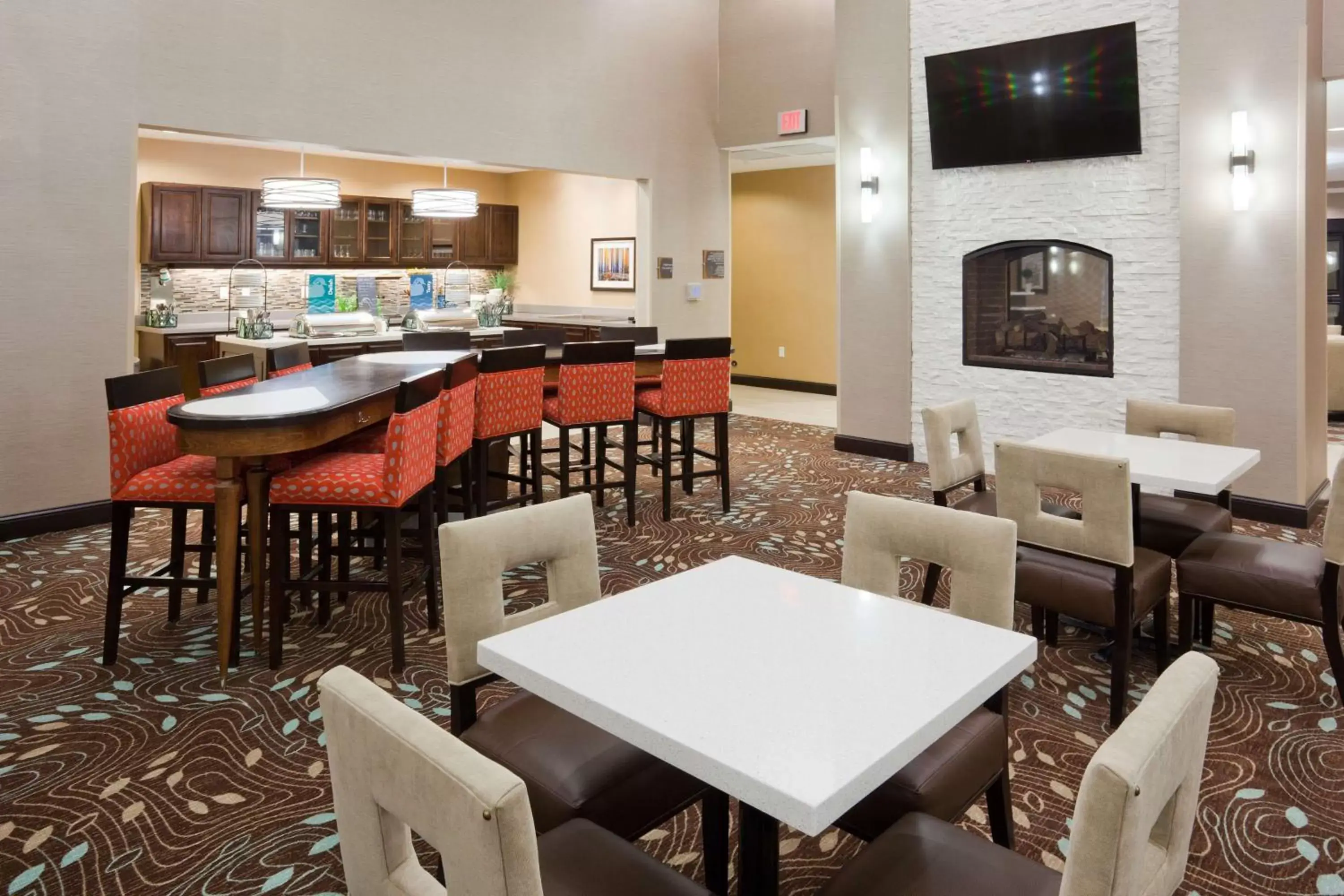 Photo of the whole room, Restaurant/Places to Eat in Homewood Suites Davenport