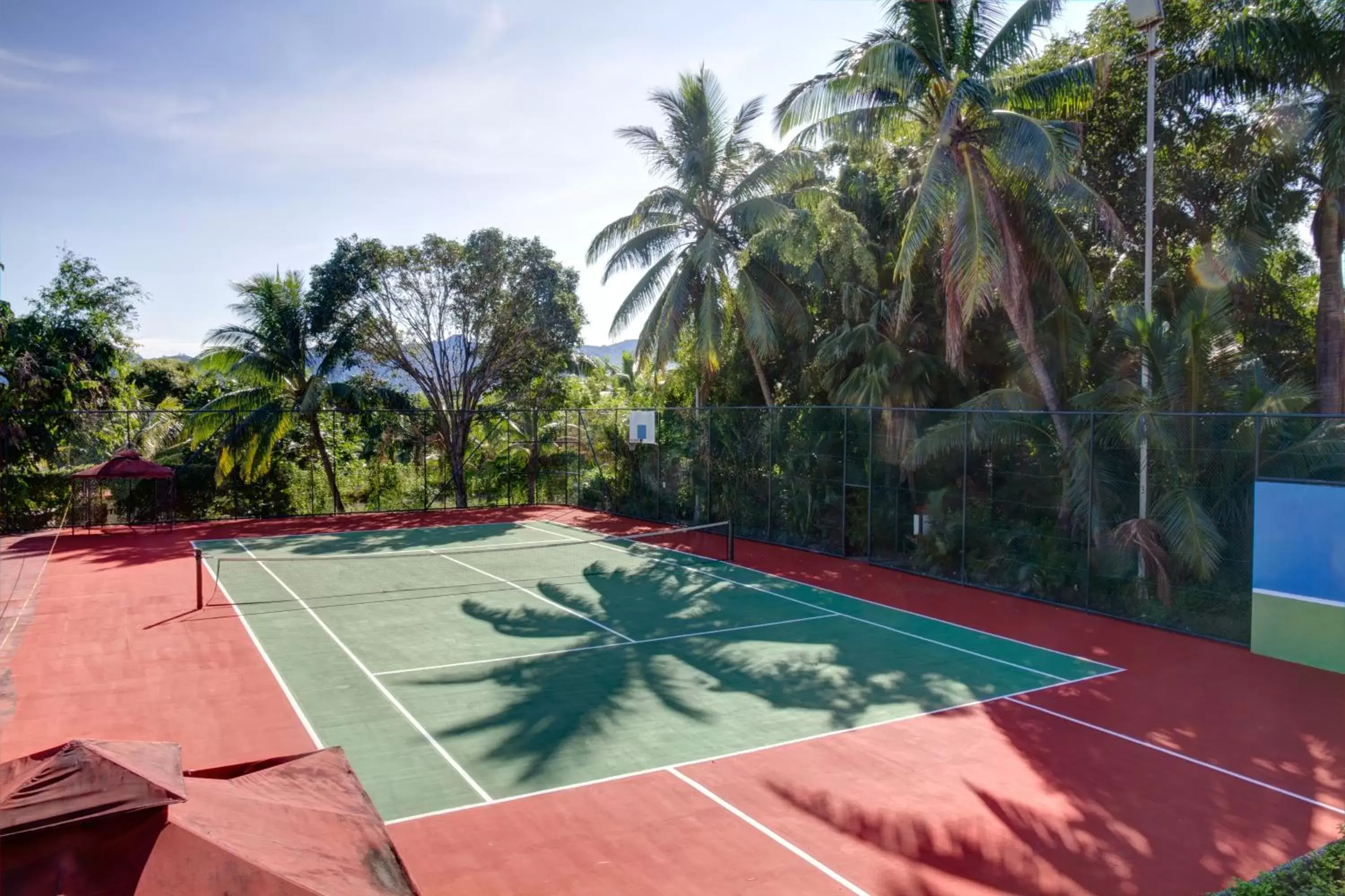 Tennis court, Other Activities in Tanoa International Hotel