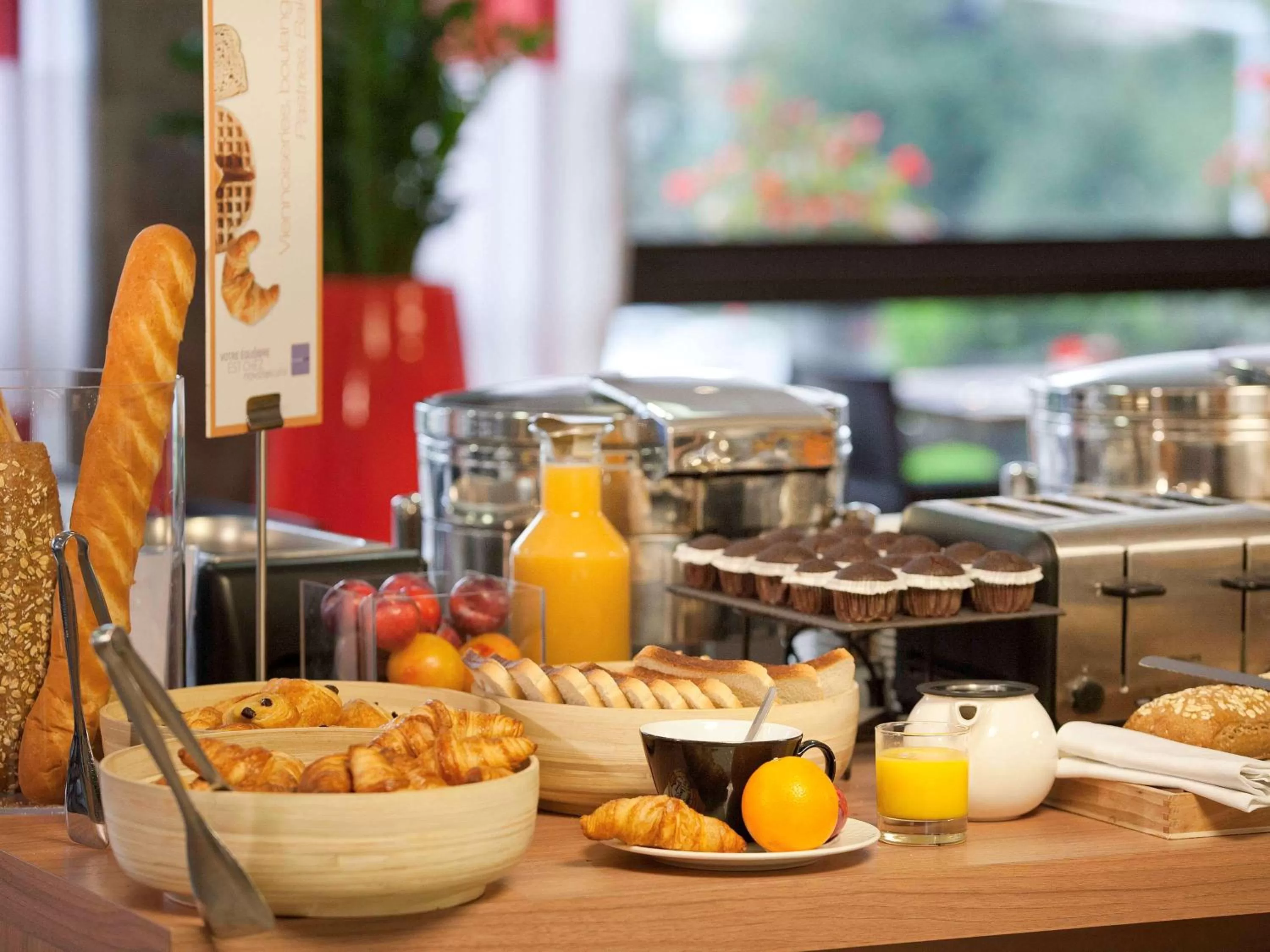 Restaurant/places to eat in Novotel Senart Golf De Greenparc