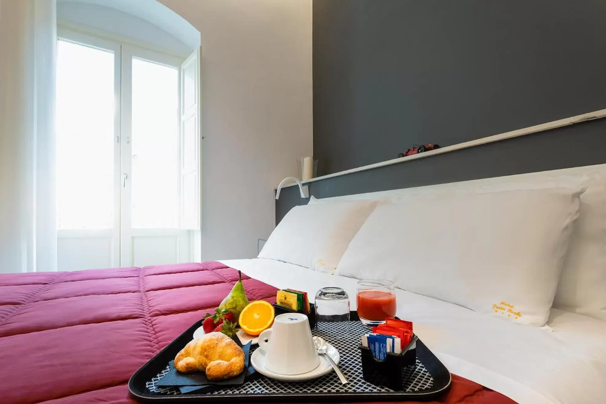 Bed in Hotel Porta Reale Bed in Hotel Porta Reale