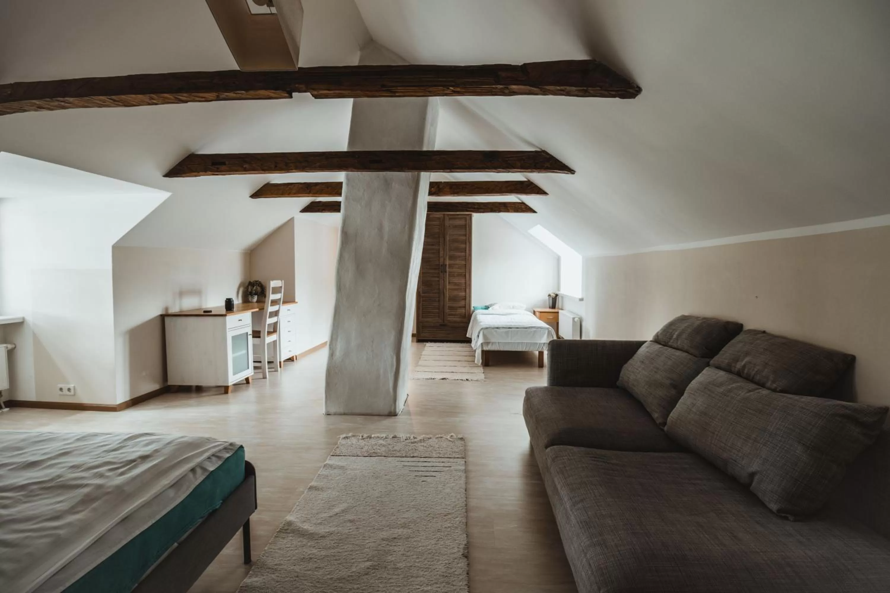 Photo of the whole room, Seating Area in Hostel Uskumatu