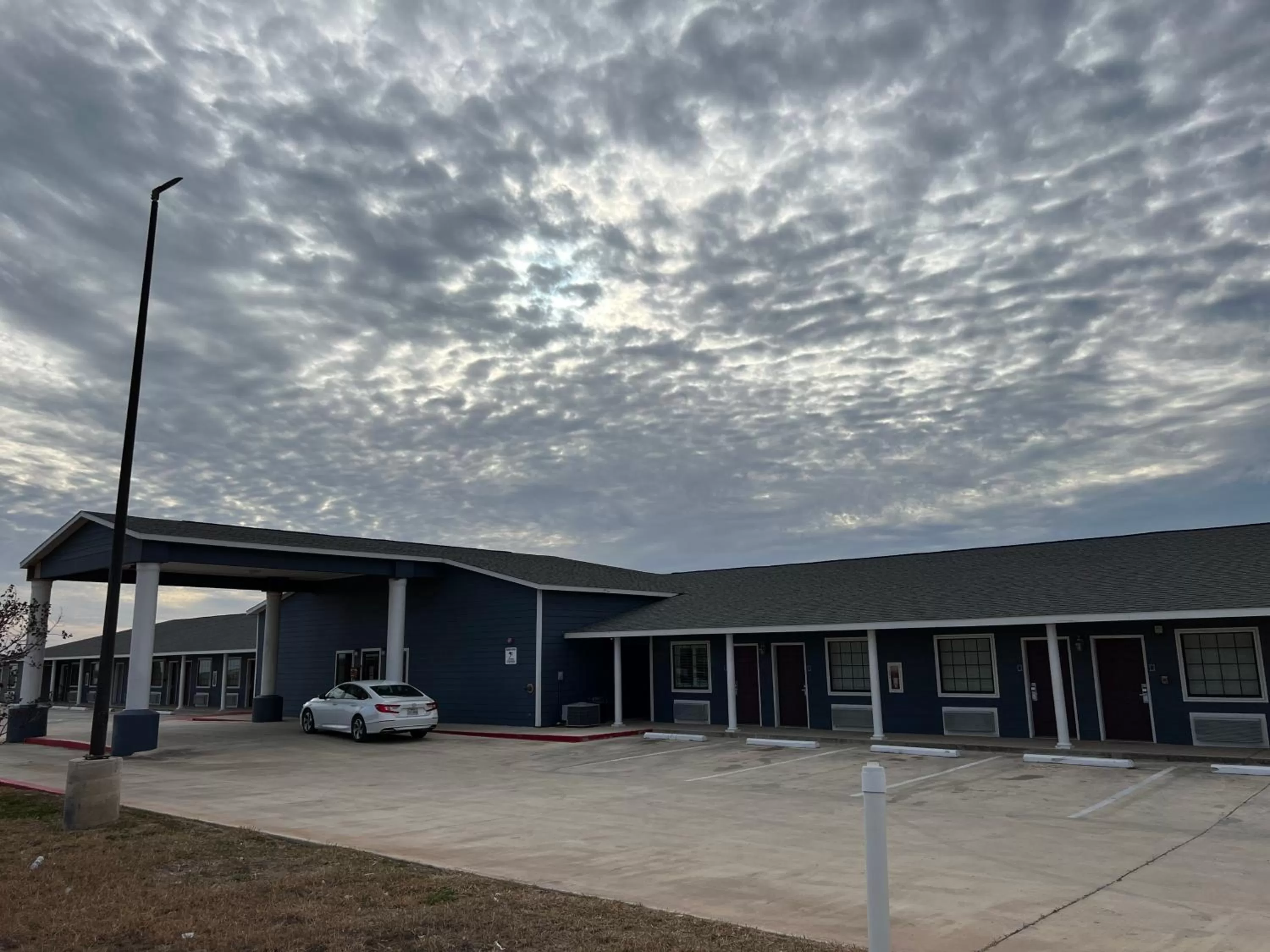 Property building in Hotel Bien Venido