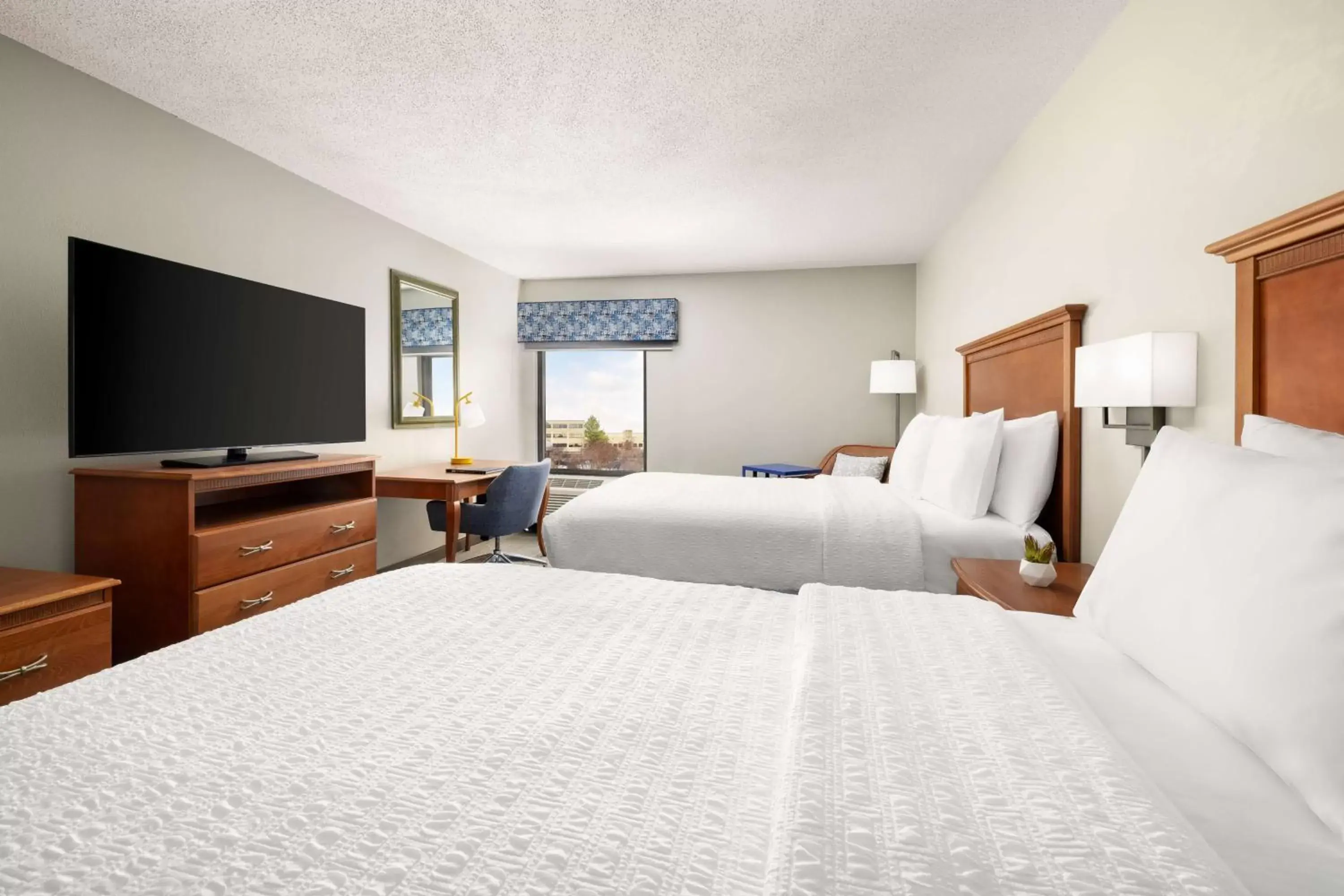 Bed in Hampton Inn Memphis-Walnut Grove/Baptist East Bed in Hampton Inn Memphis-Walnut Grove/Baptist East