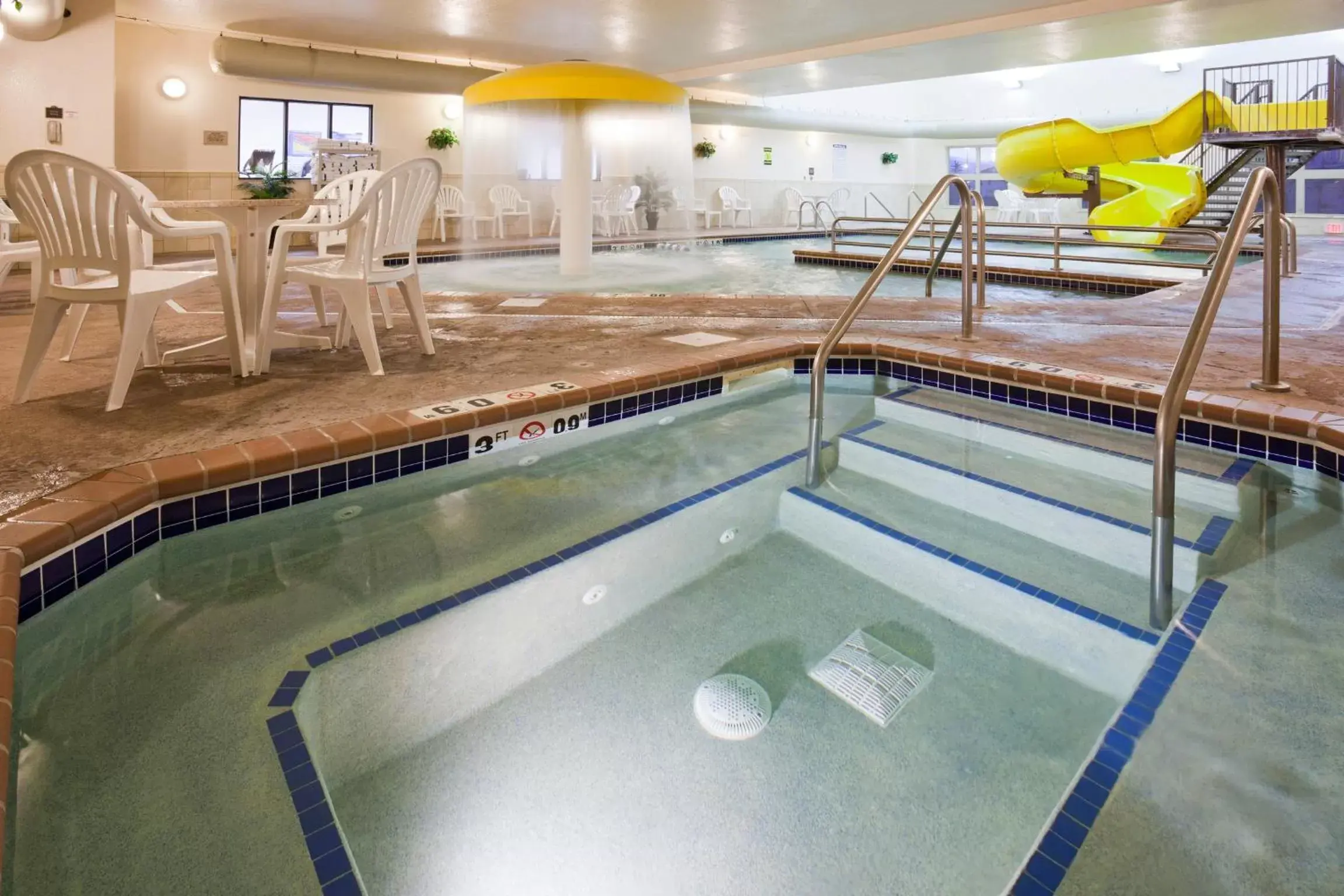 On site, Swimming Pool in Expressway Suites Fargo