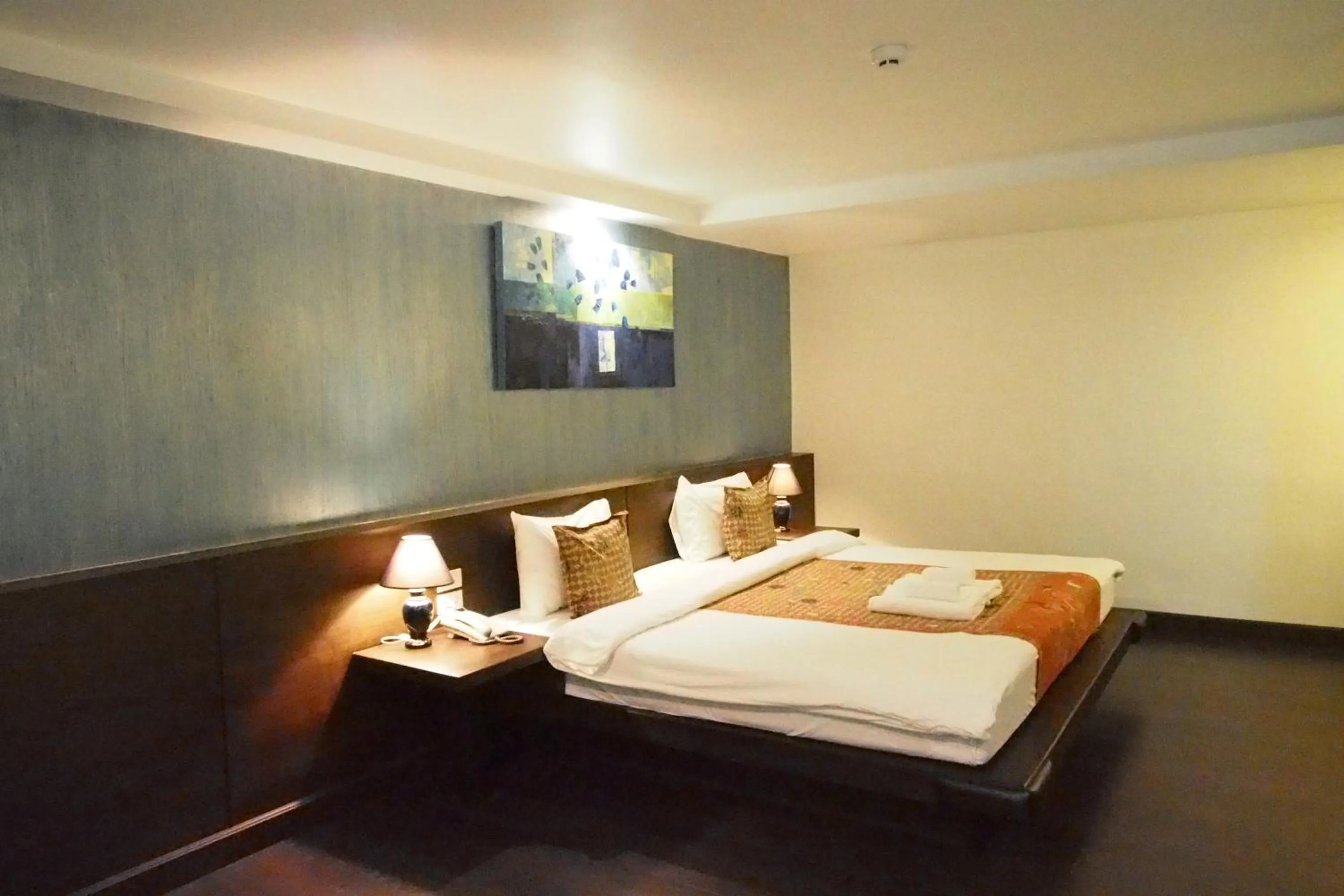 Bedroom, Bed in Baan Suwantawe