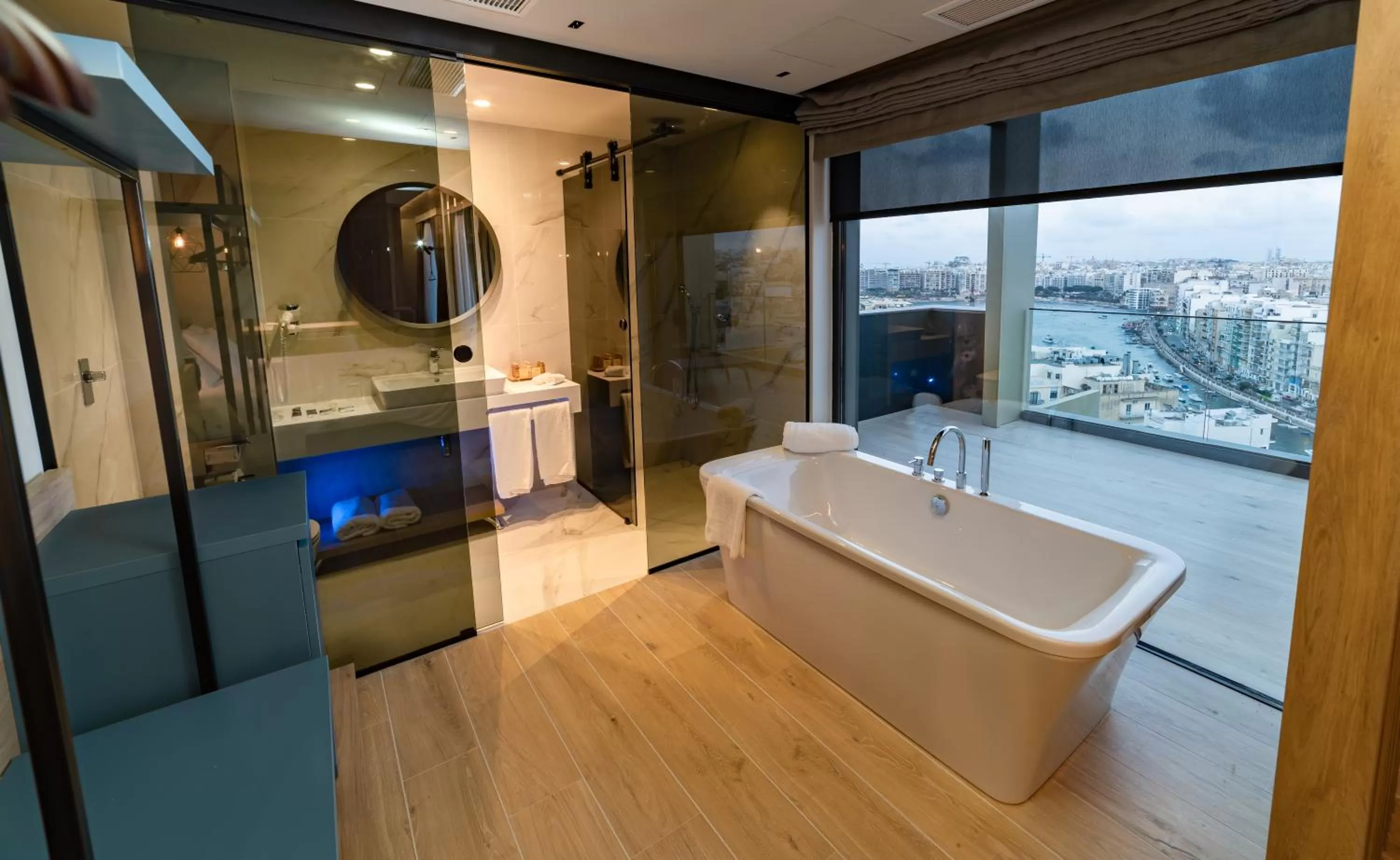 Shower in Mercure St. Julian's Malta