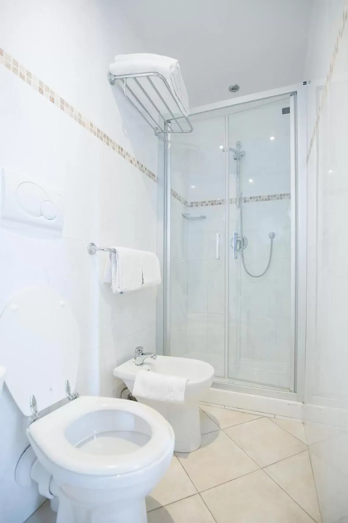 Shower, Bathroom in Hotel Angelica " Stazione Santa Maria Novella "