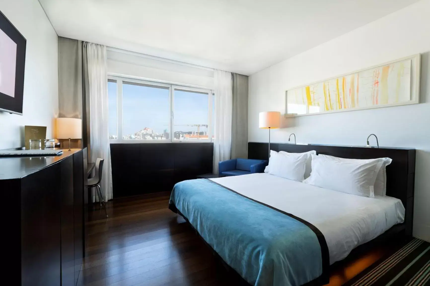 Bed in VIP Grand Lisboa Hotel & Spa